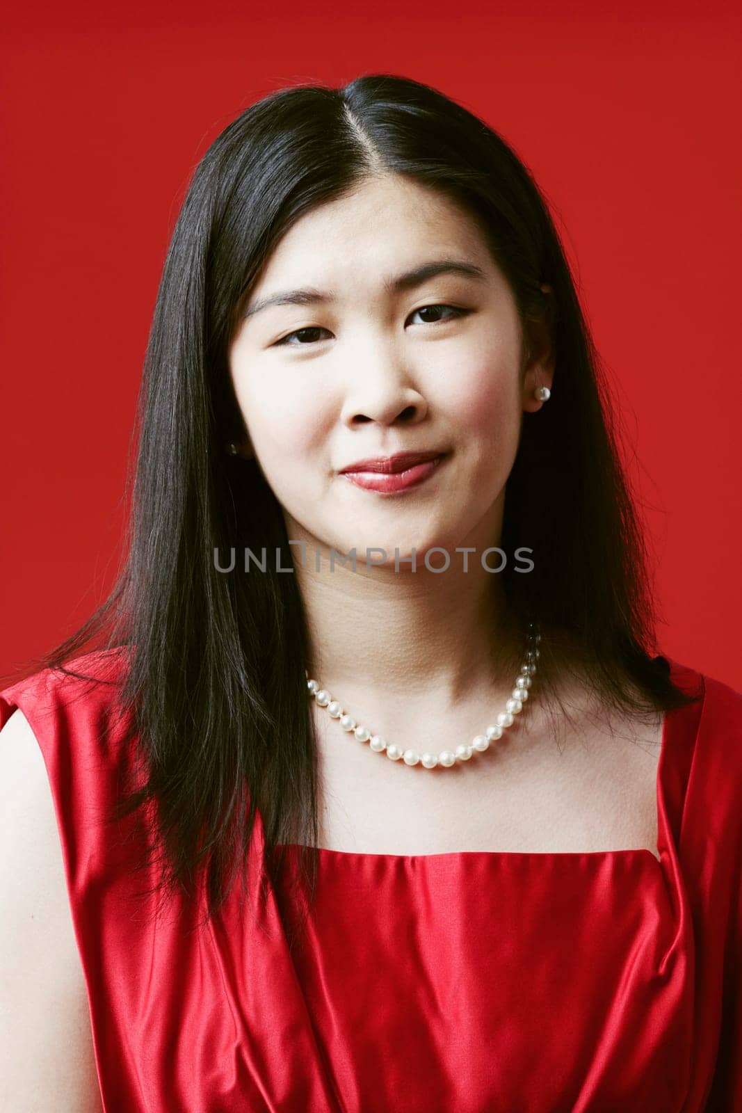Portrait of a young woman smiling