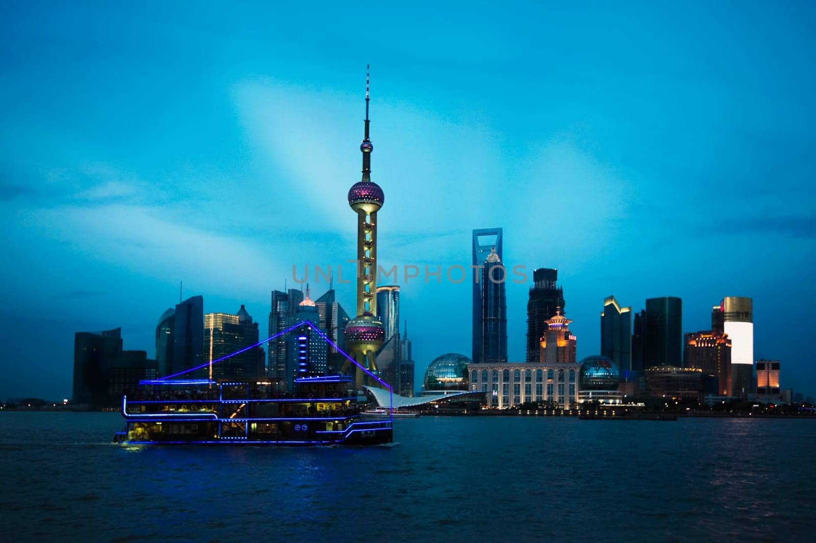 Oriental Pearl Tower, Huangpu River, Lujiazui, The Bund, Shanghai, China