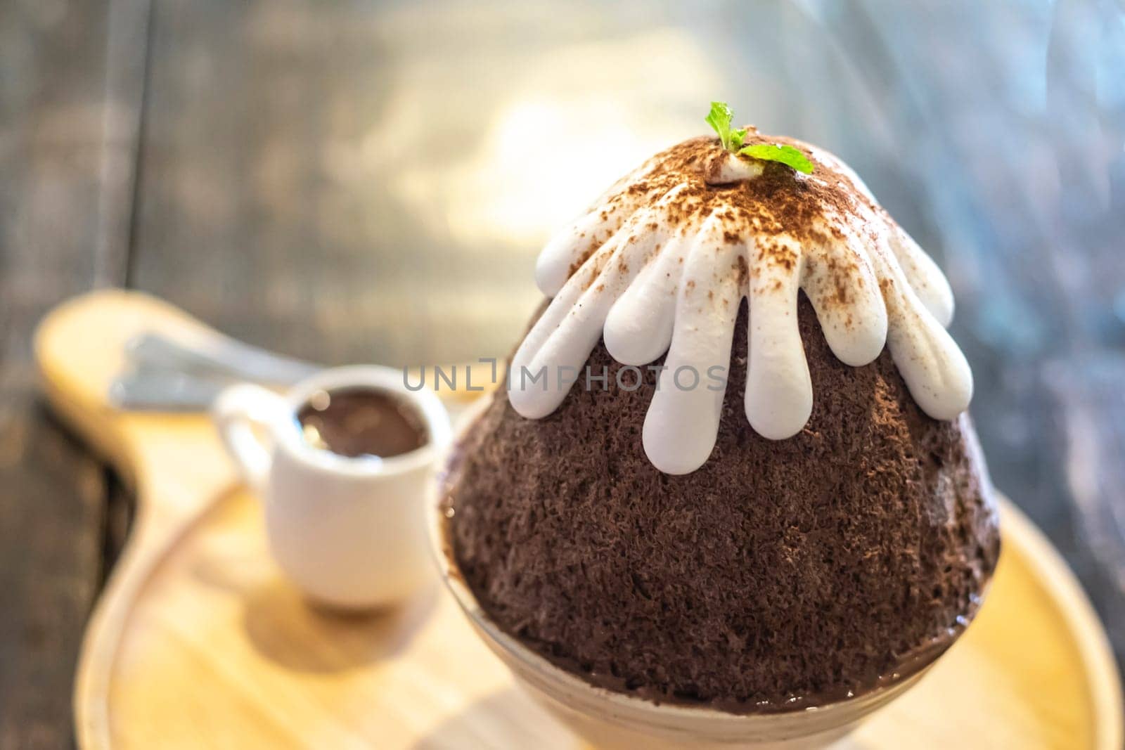 Patbingsu Chocolate bingsu Cute Desserts Frozen Desserts a popular Korean shaved ice dessert with sweet toppings choko-bingsu (chocolate bingsu)