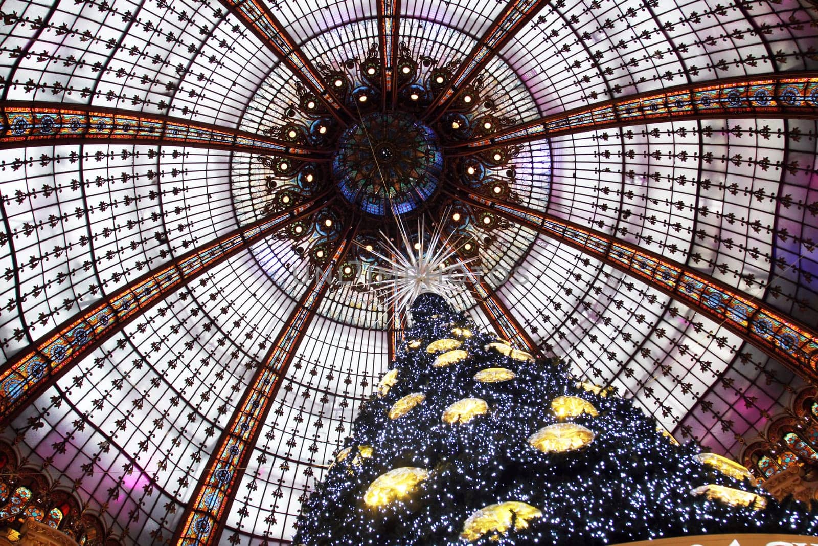 Christmas tree at Galeries Lafayette, Paris, France