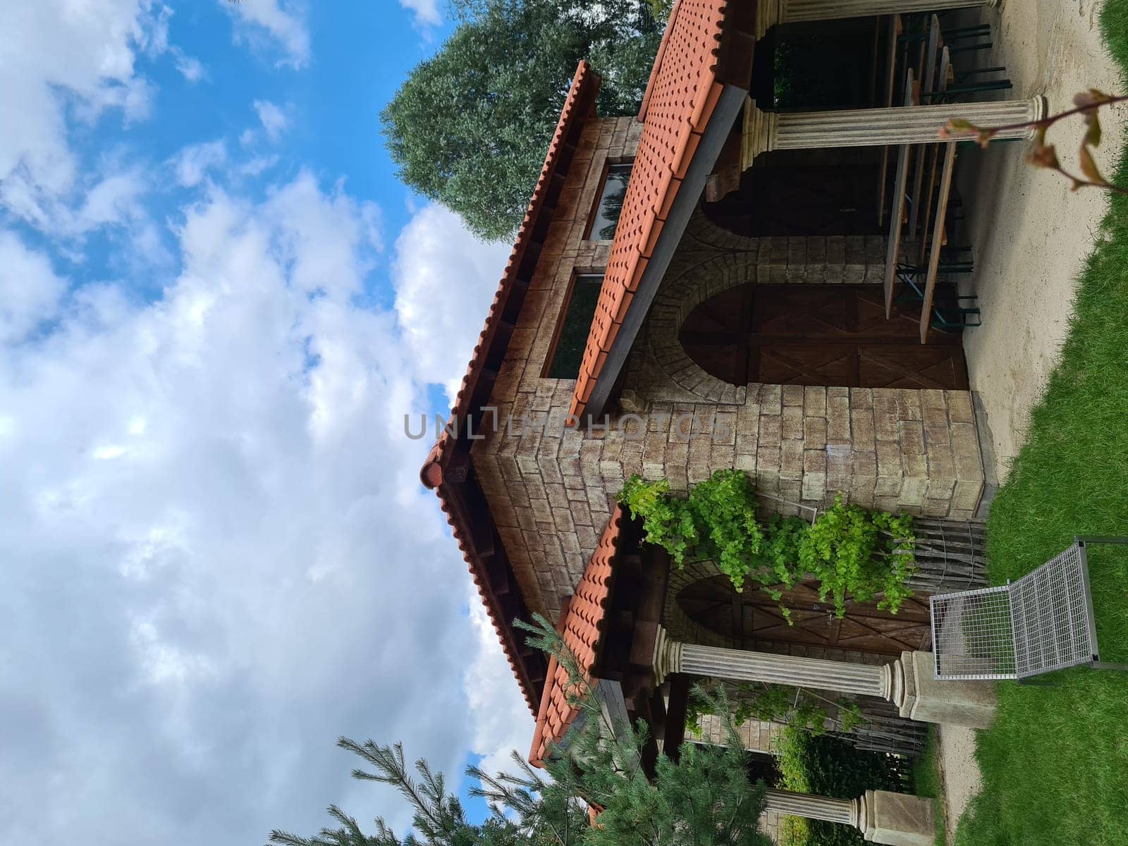 Reconstruction of a provincial villa