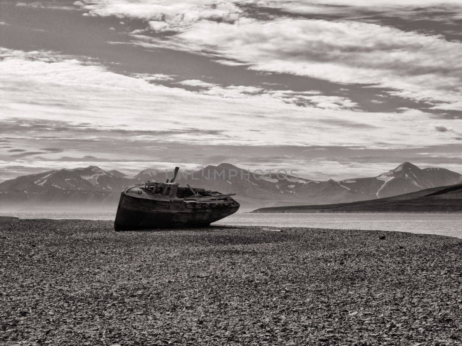 Boat wreck on Spitsbergen