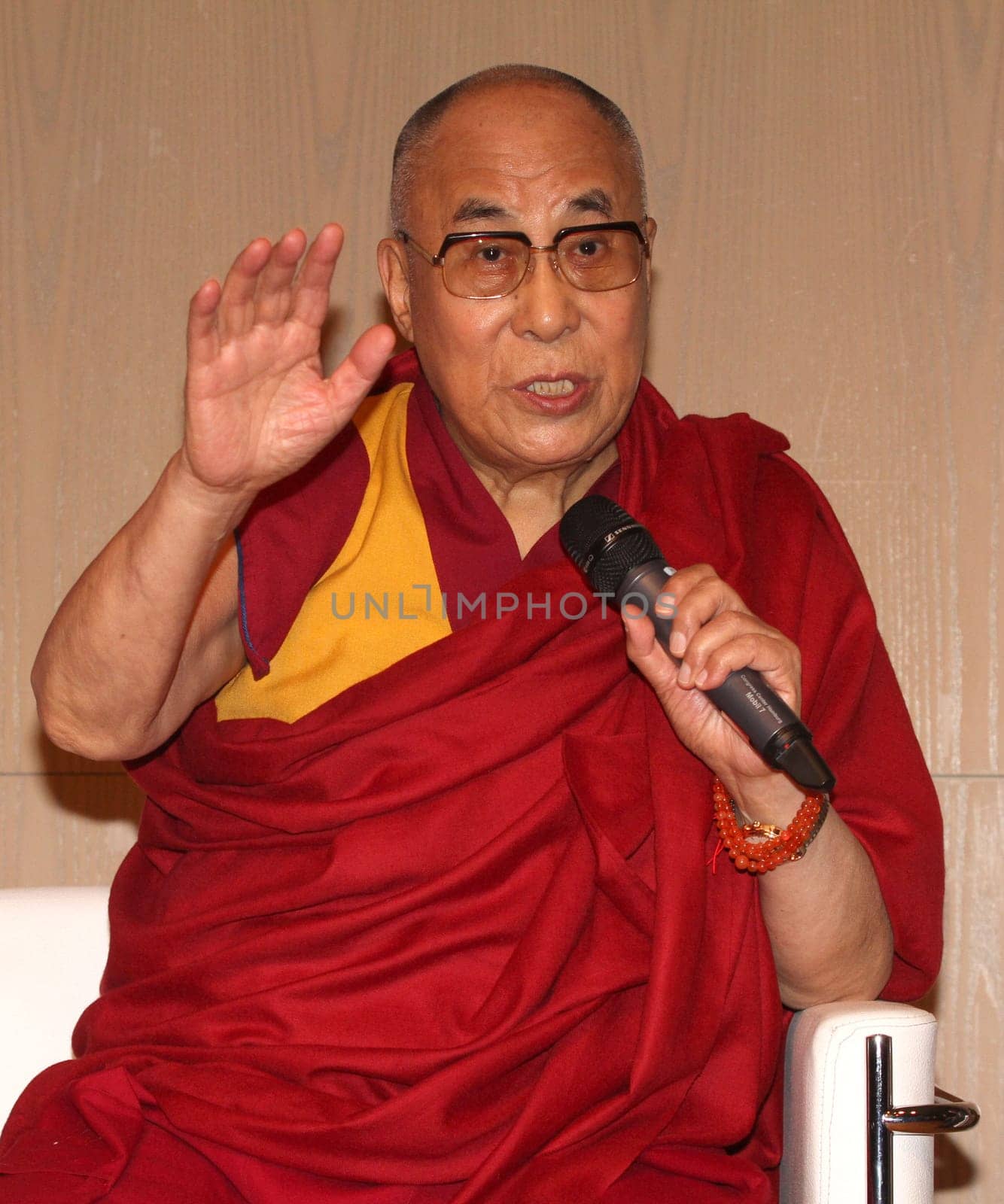 Dalai Lama Press Conference at CCH Hamburg