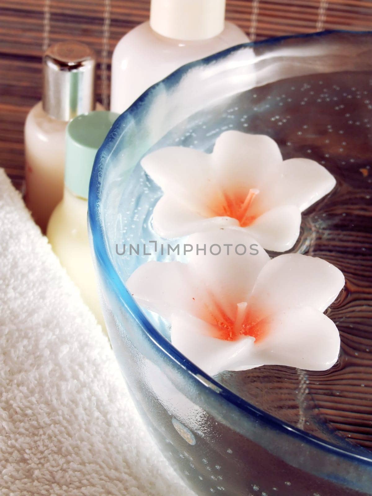 floating aromatherapy candles and bath items