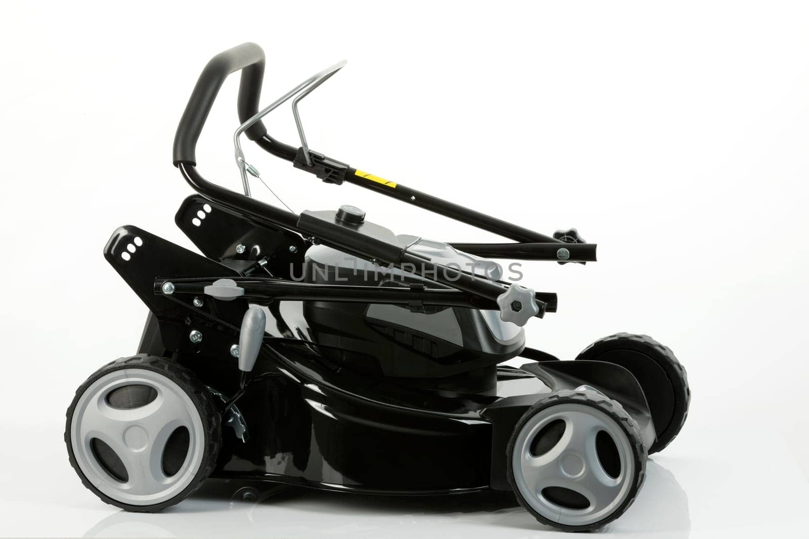battery lawn mower
