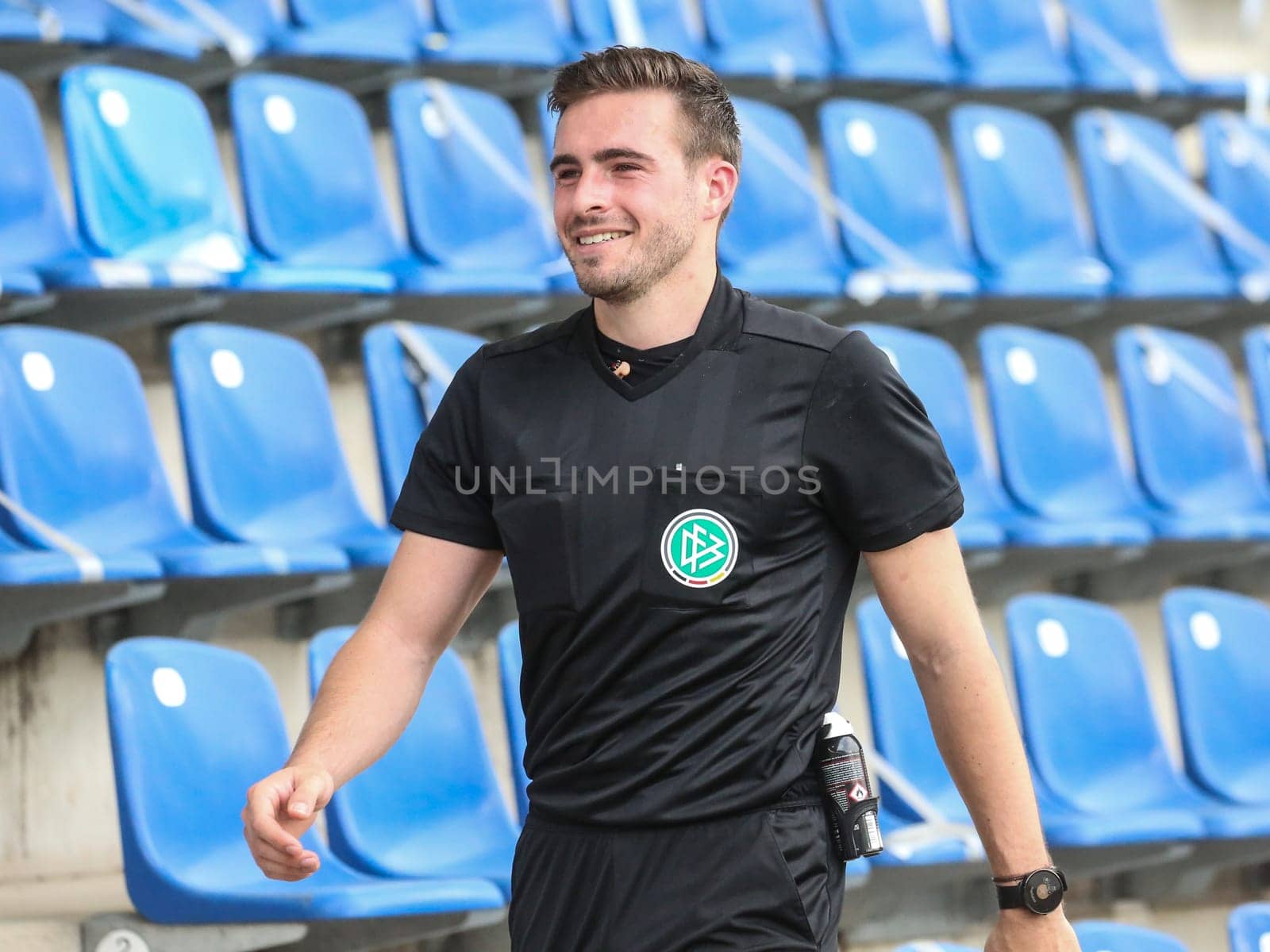 Tom Bauer DFB Football referee