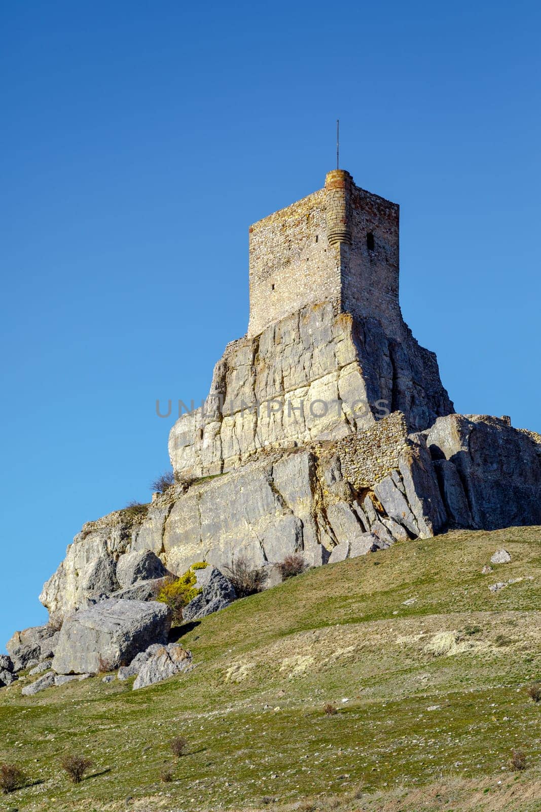 Homenaje tower of Castle Atienza medieval fortress of the twelfth century (Route of Cid and Don Quixote) Guadalajara province Castilla La Mancha Spain.
