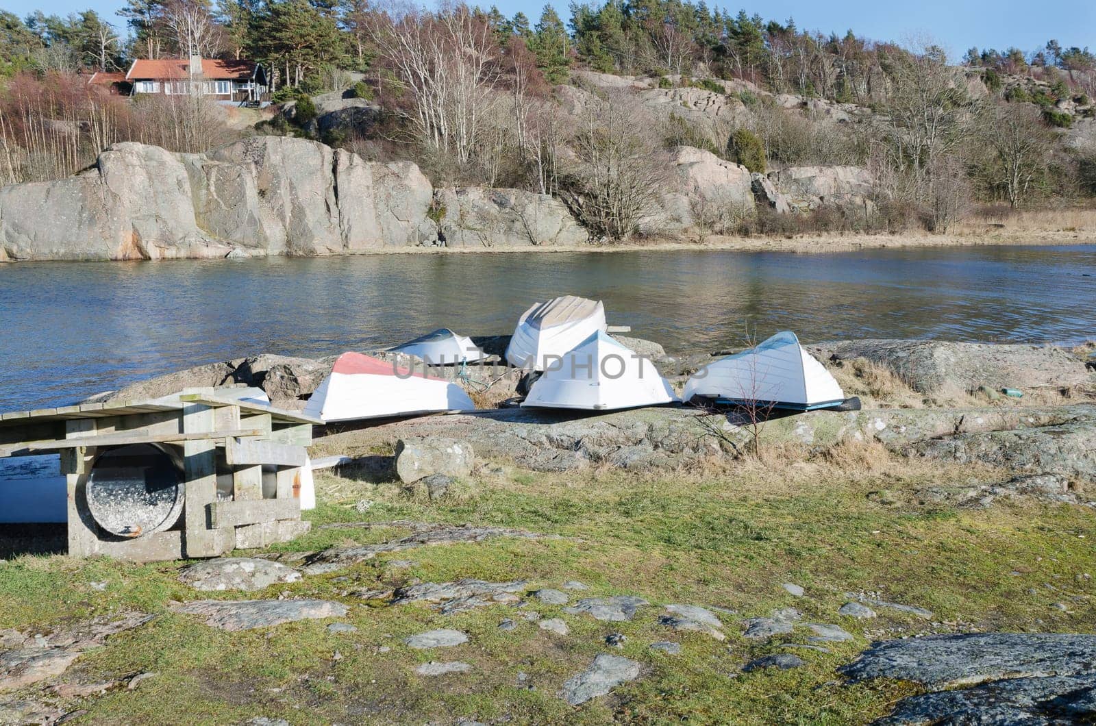 a lot of small boats waiting to go to the sea