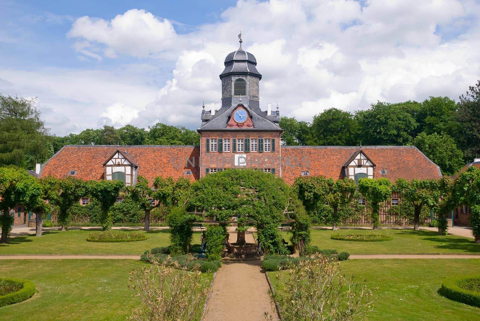 Castle Wolfsgarten, Langen