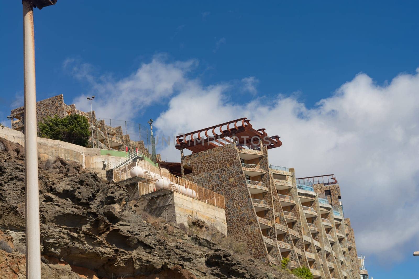 Cliff Side apartments in Gran Canaria with liquid gas tanks