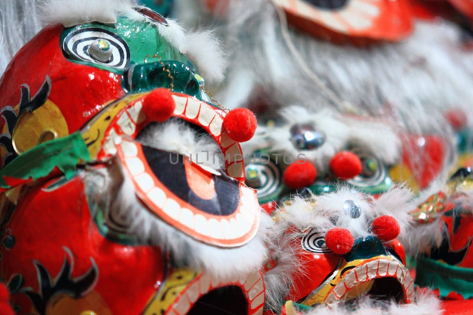 chinese lion head