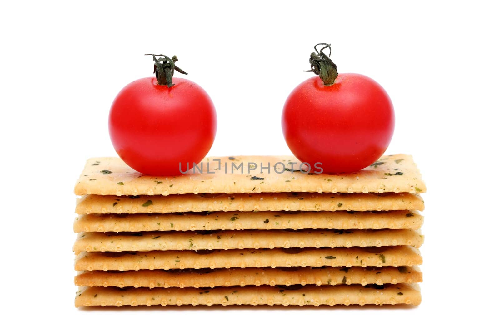 Vegetable salty crackers with tomato