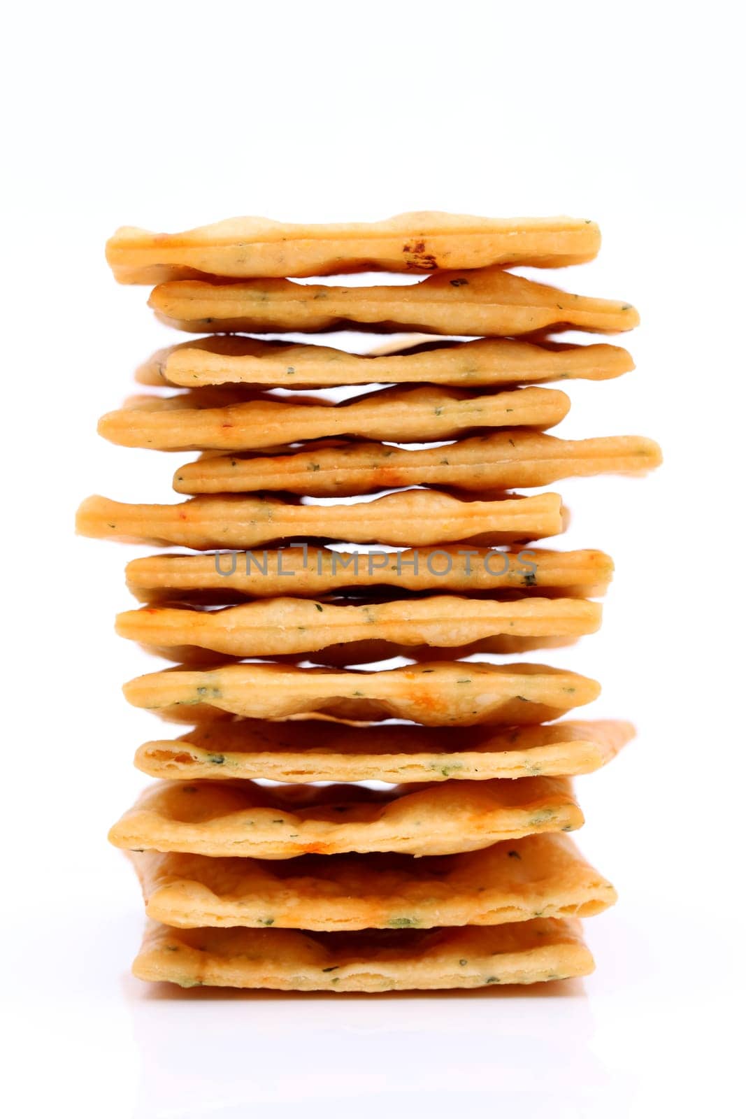 Vegetable salty crackers