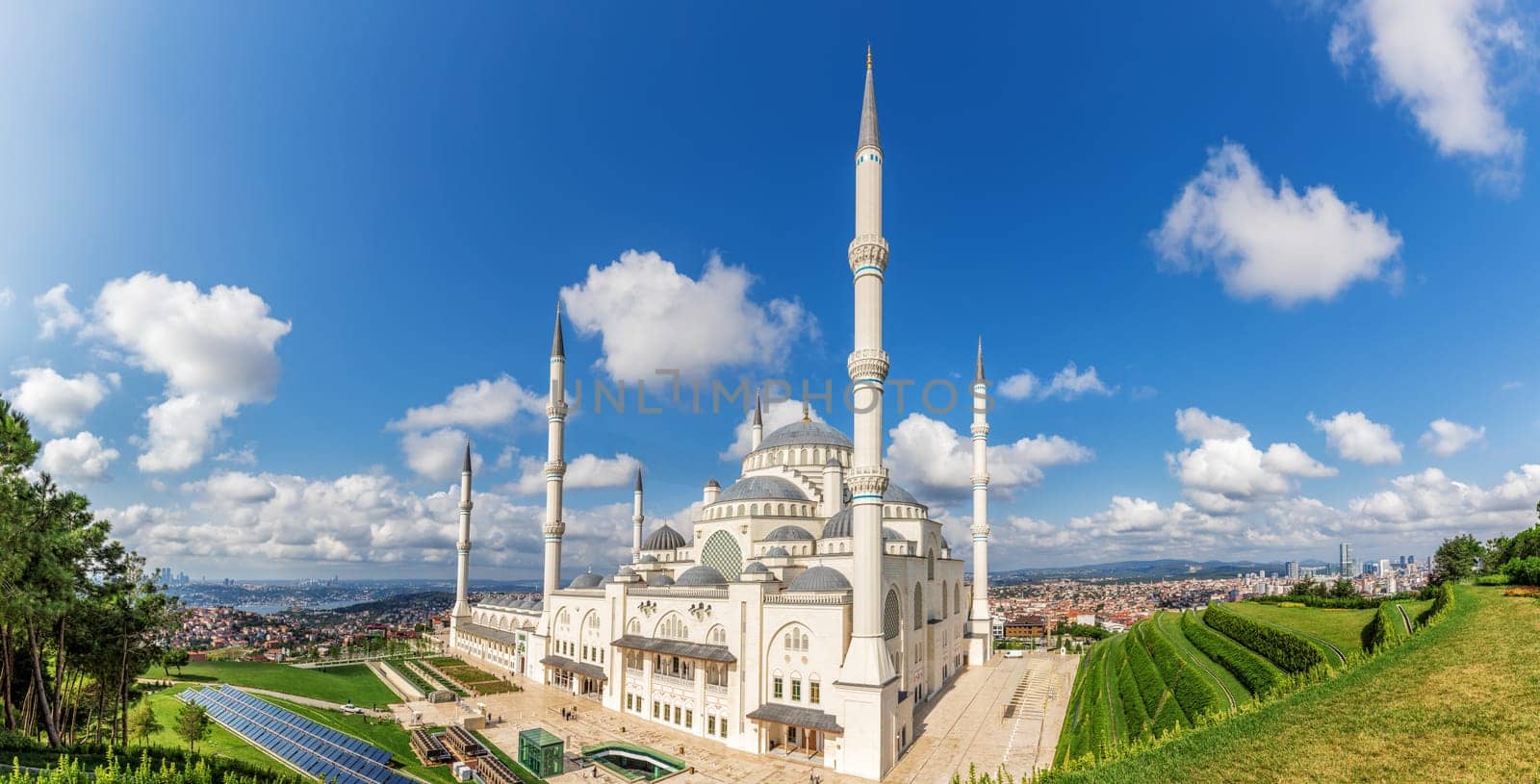 Camlica Mosque in Istanbul, the biggest one in Turkey, panoramic view.