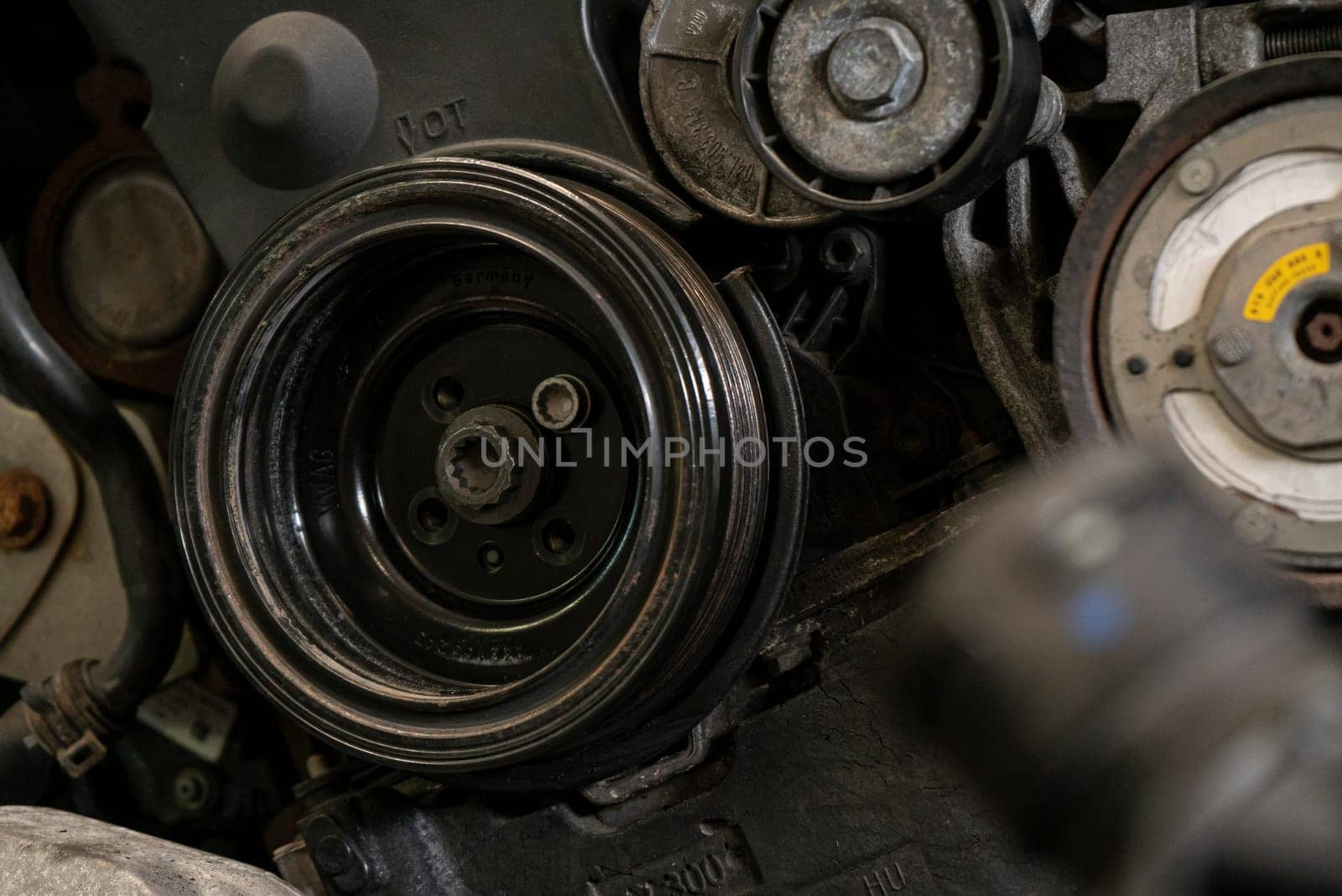 Pulley in the car engine