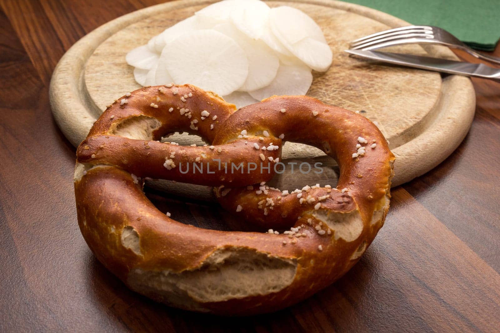Brezen and Radi - a vegetarian,Bavarian bread