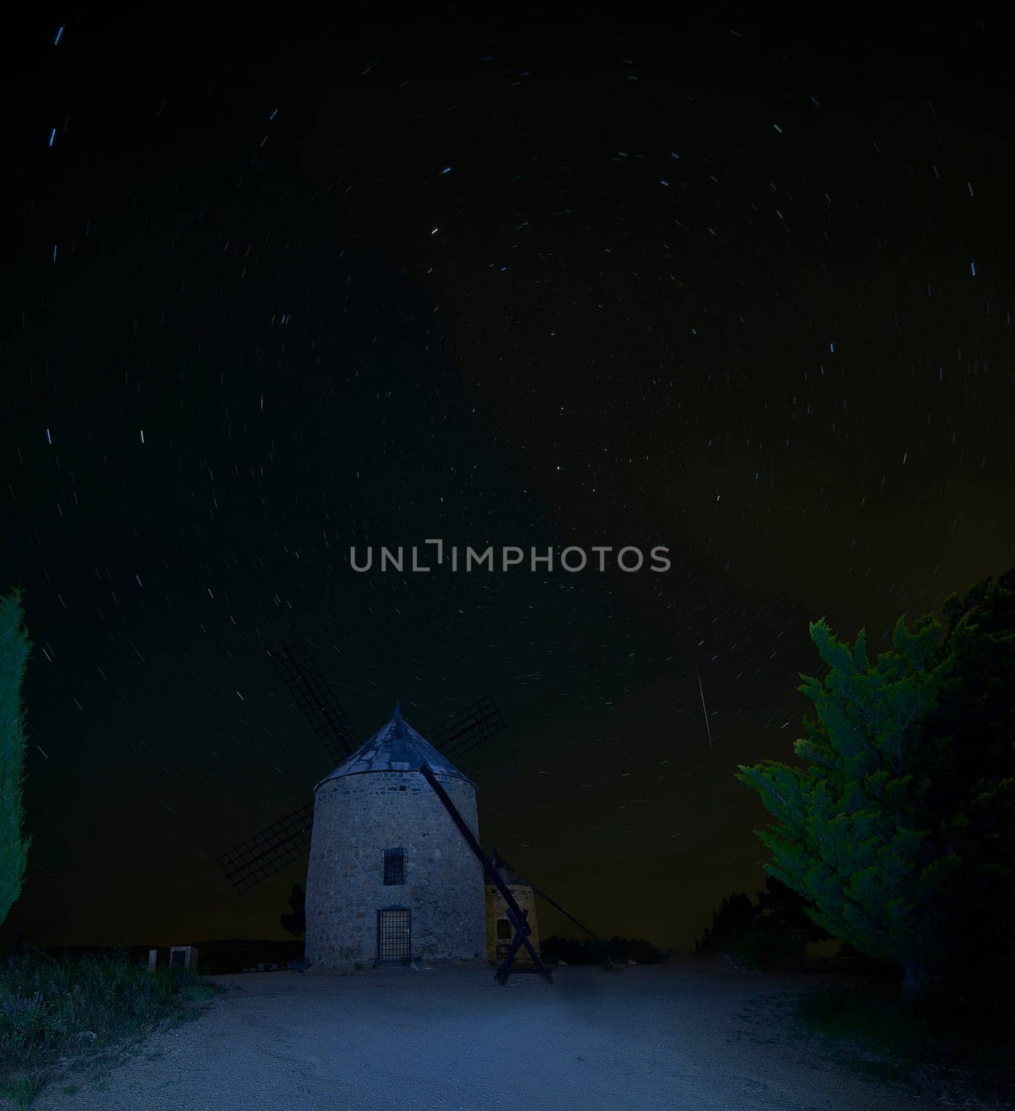 Windmills on a starry night, Night photography, circumpolar, shooting star