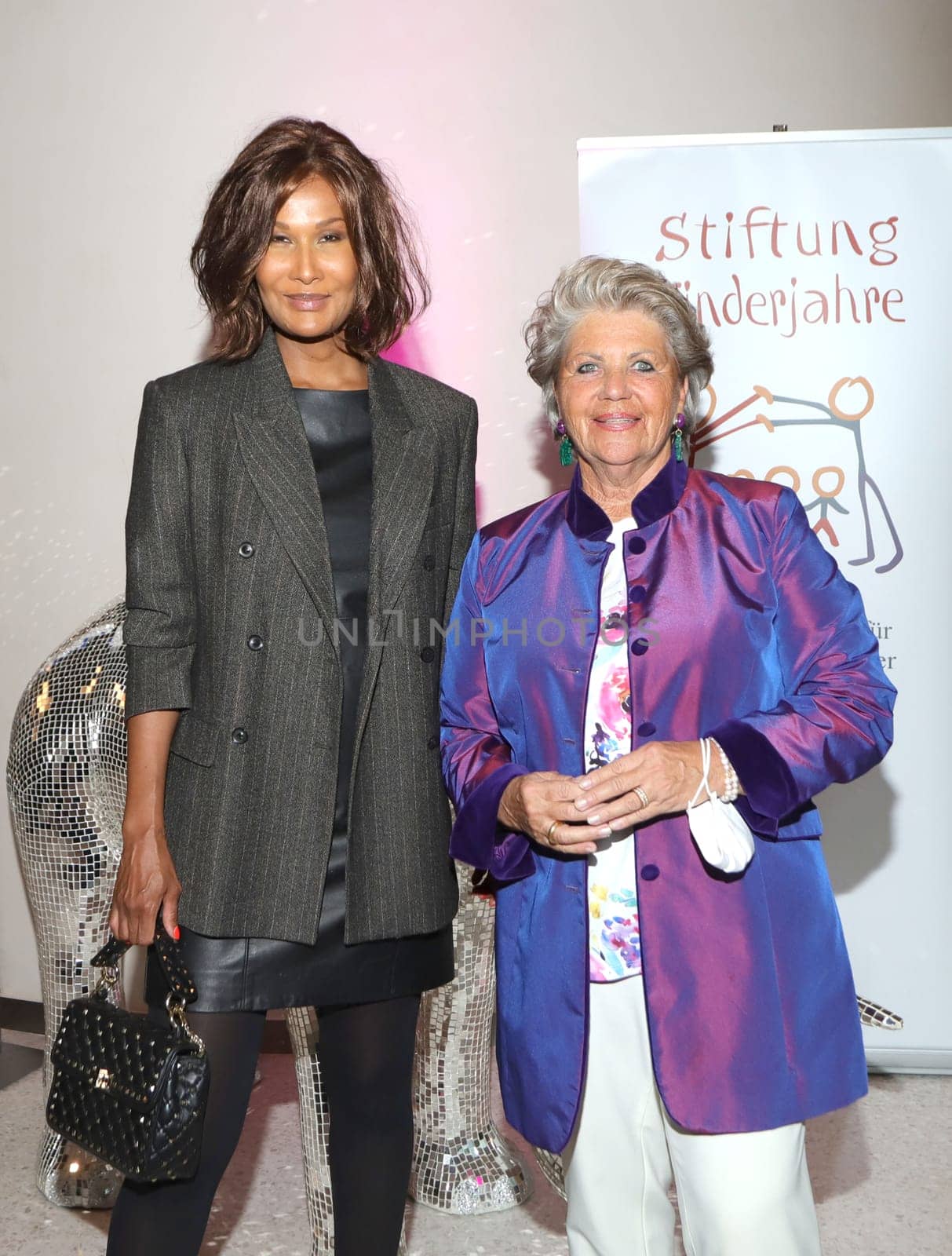 Marie Amiere,Hannelore Lay , ,. Indian Summer Festival  from  Stiftung Kinderjahre ev and   The Fontenay  Hamburg