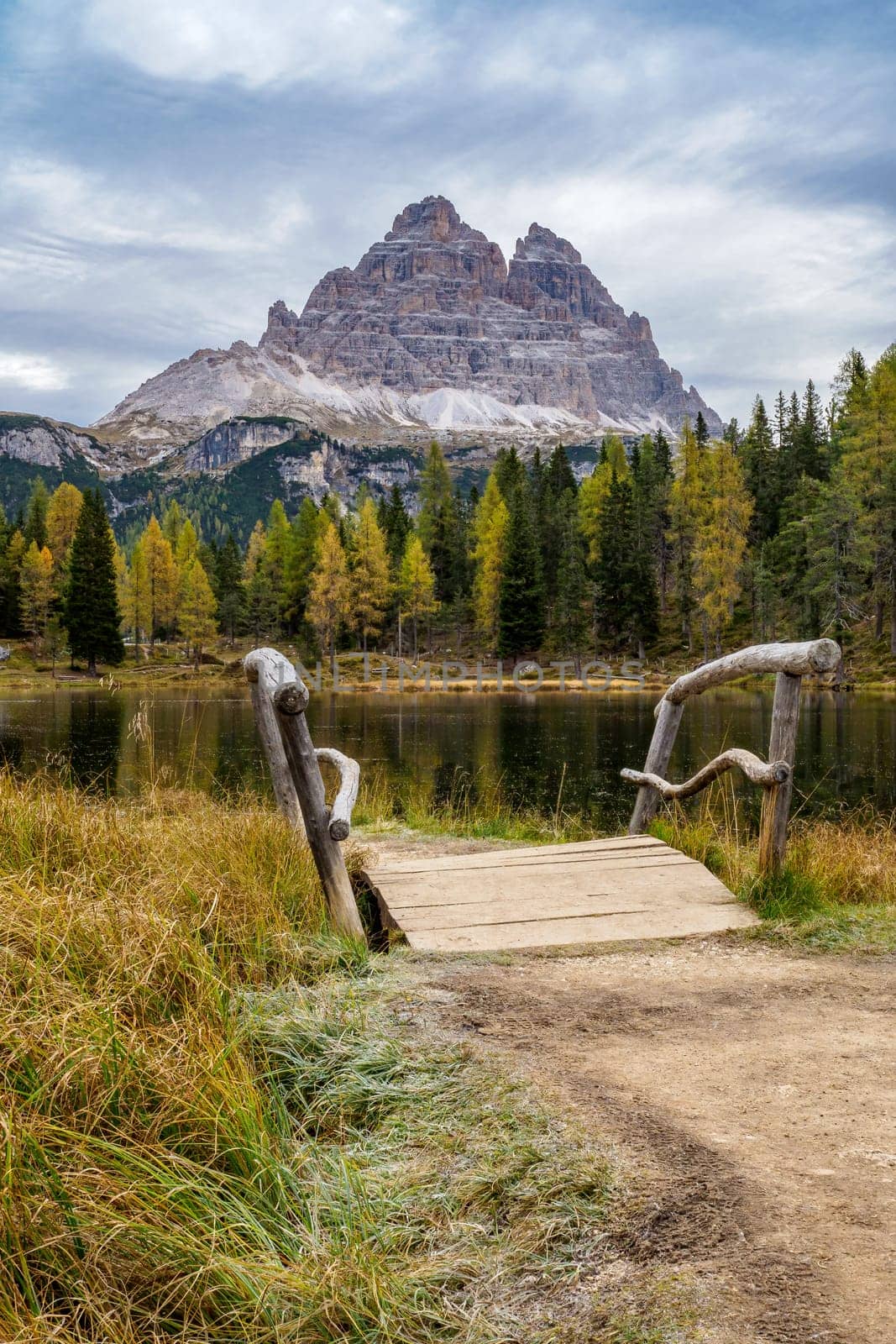 The majestic landscape of Lake Antorno with the famous Dolomites mountain peak Tre Cime di Lavaredo in the background in the Eastern Dolomites, Belluno Province, Italy