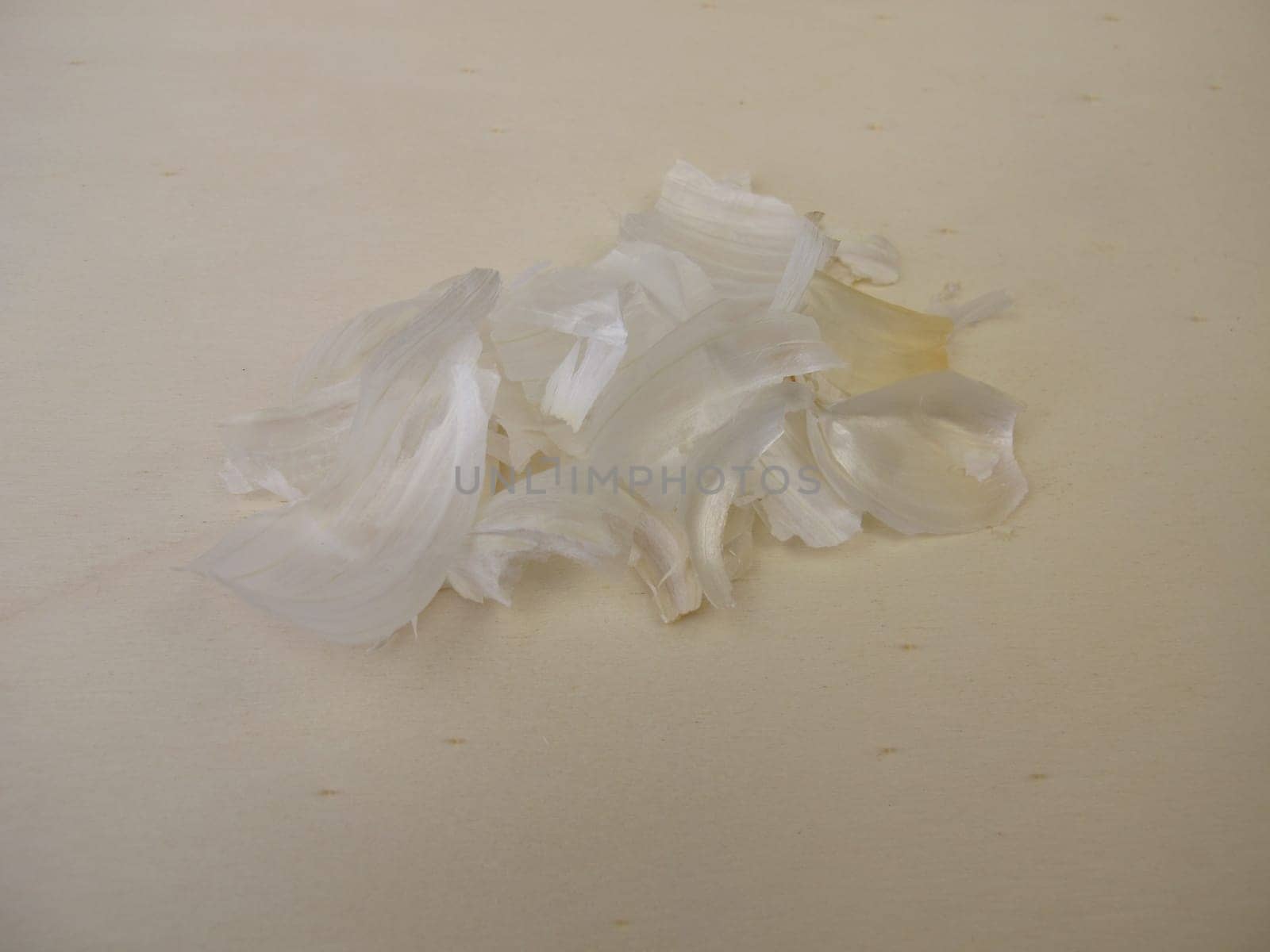 Garlic peel, outer layers of thin sheathing leaves from garlic