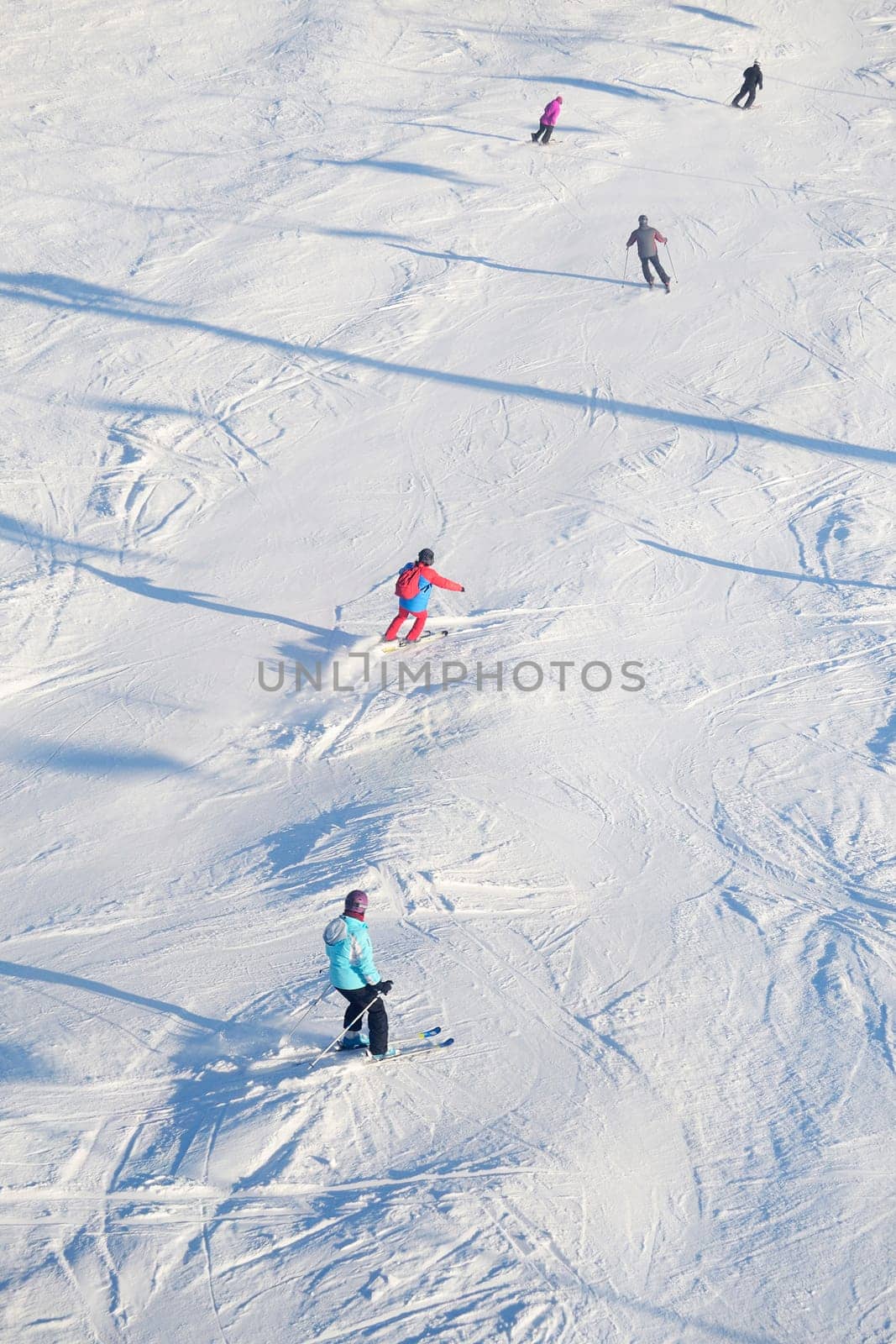 Downhill skiing