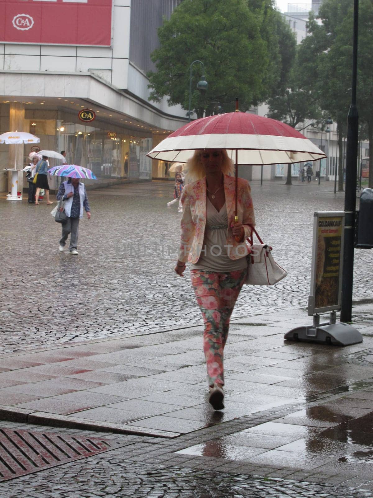 Passers-by in the streets of Aachen