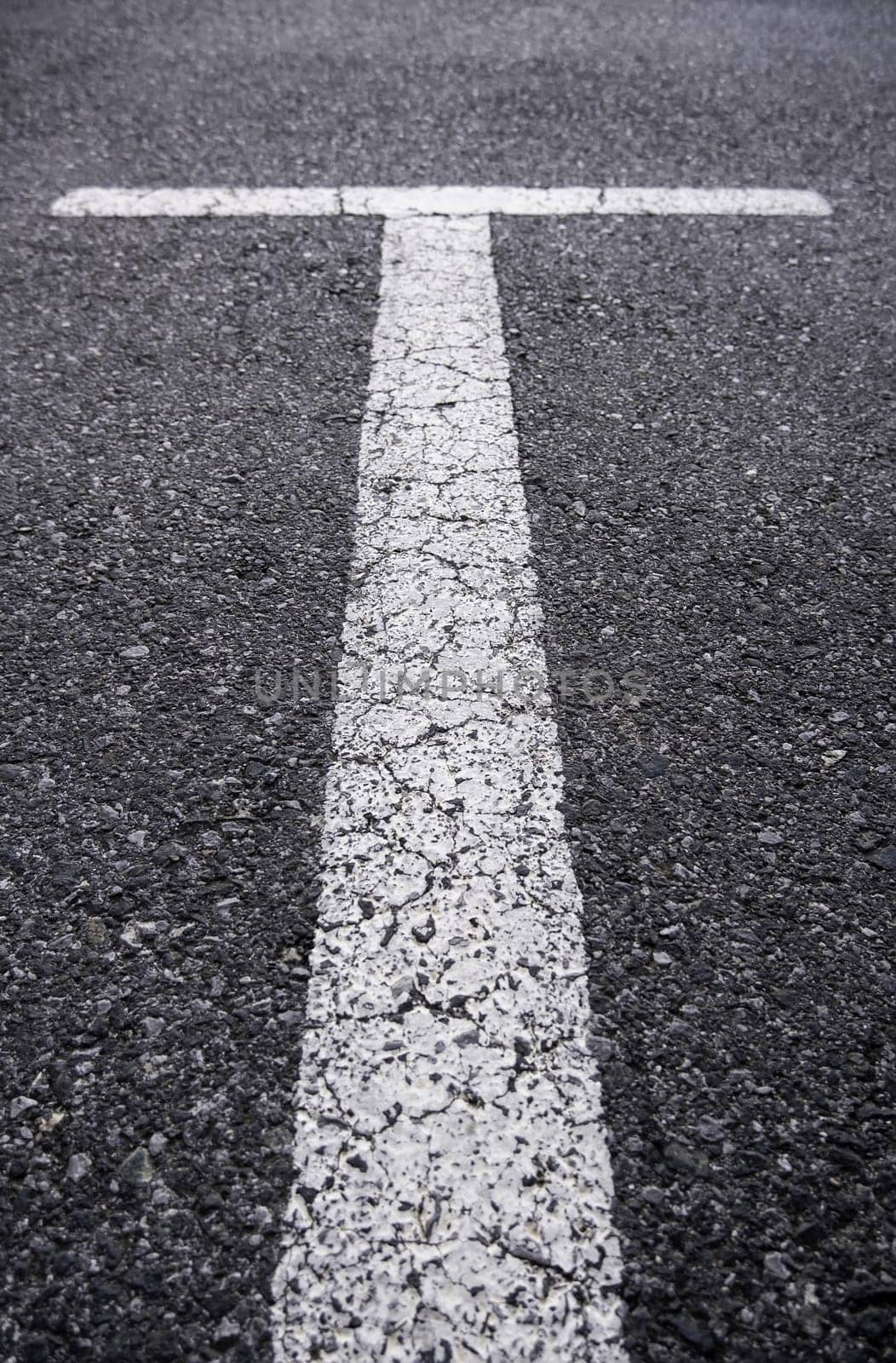 Detail of control and guide lines in a car park