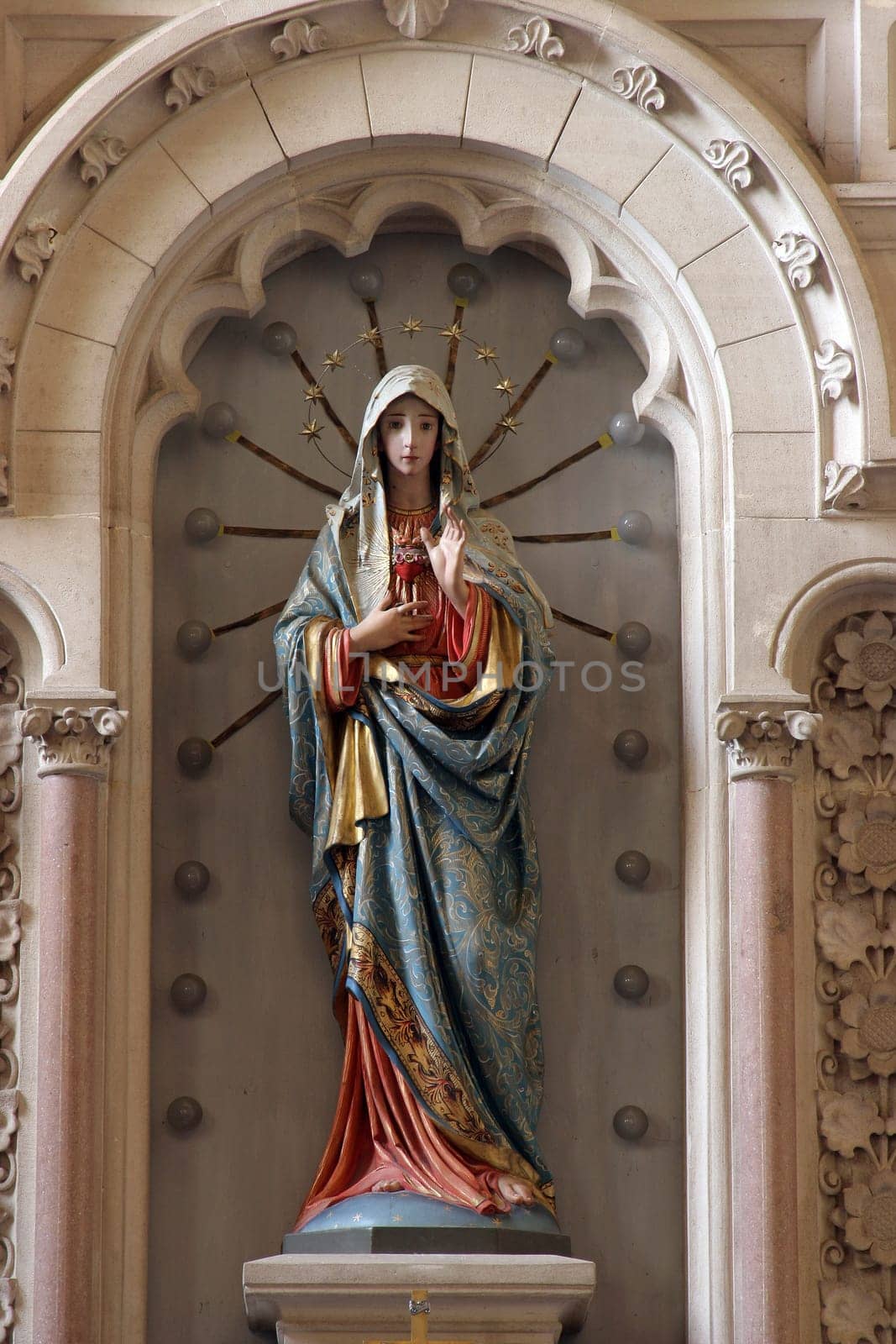Immaculate Heart of Mary, altar in the Church of St. Maurus the Abbot in Bosiljevo, Croatia
