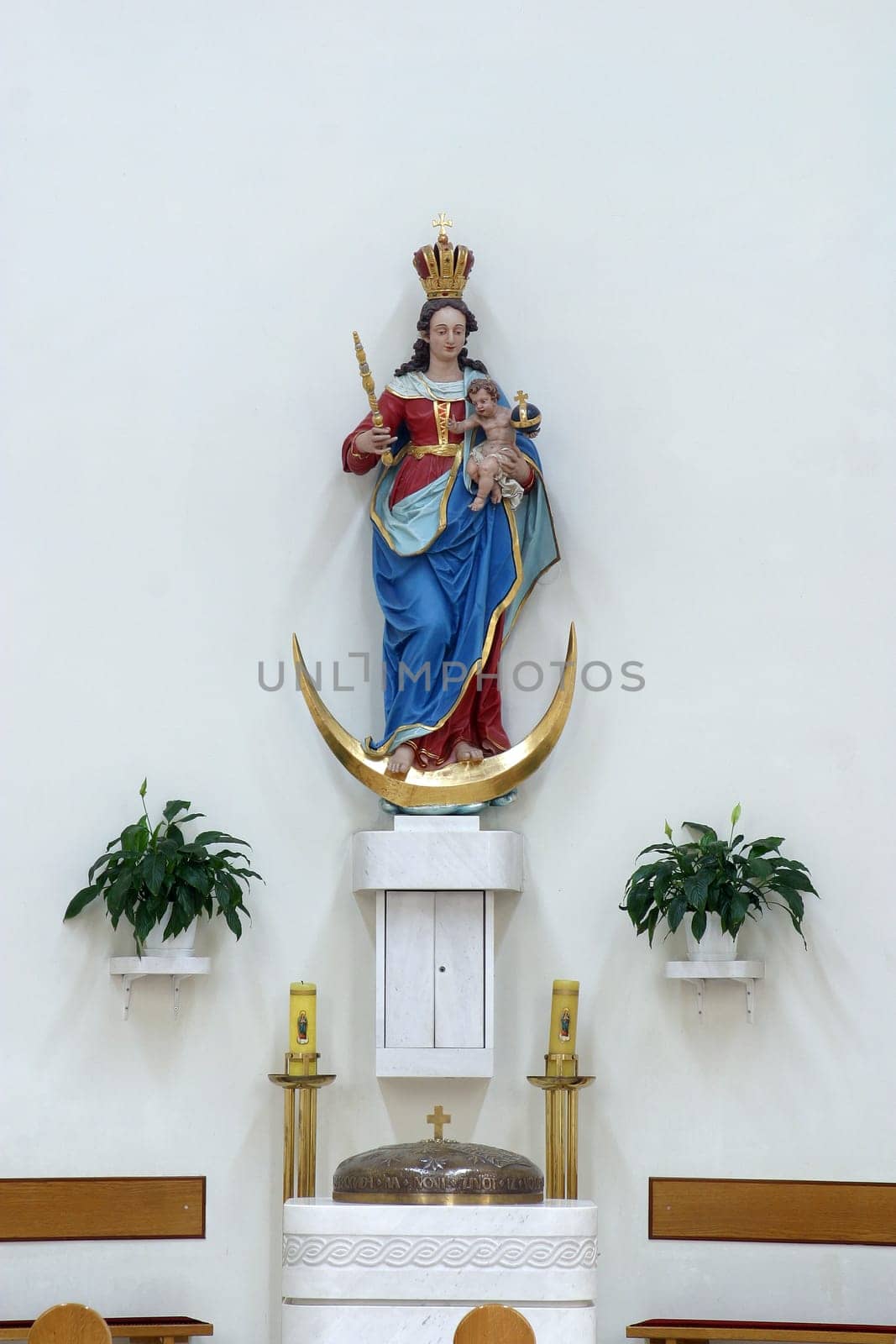 Mary Queen of Heaven, statue in the parish church of St. Paul in Retkovec, Zagreb, Croatia