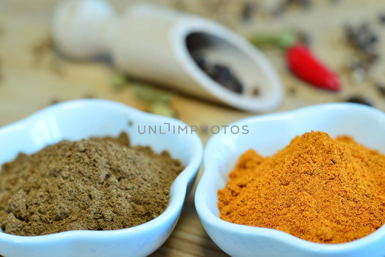 Arabian spice mix Ras-el-Hanout and Baharat, 7 spice mix