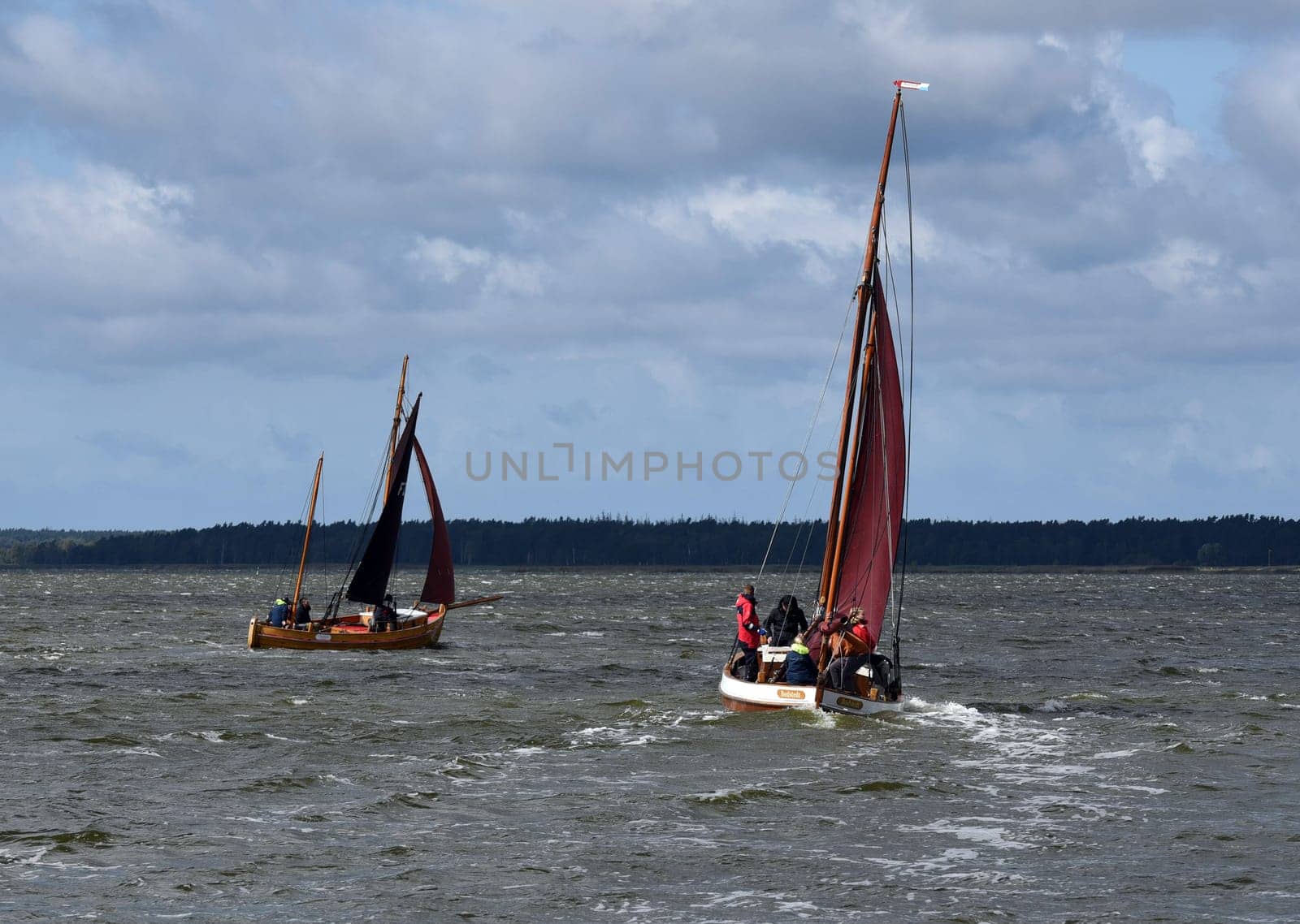 Zeesboot regattas take place annually in the Boddenlandschaft in Mecklenburg-Vorpommern. Zeesboot regattas take place annually in the lagoon landscape in Mecklenburg-Western Pomerania.