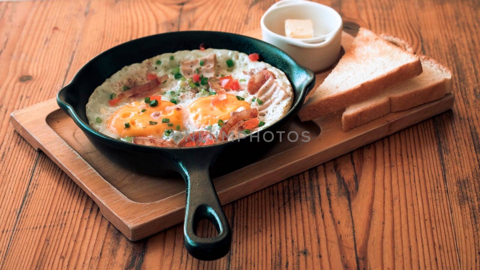 Bread with Pan Fried Egg with Toppings for breakfast