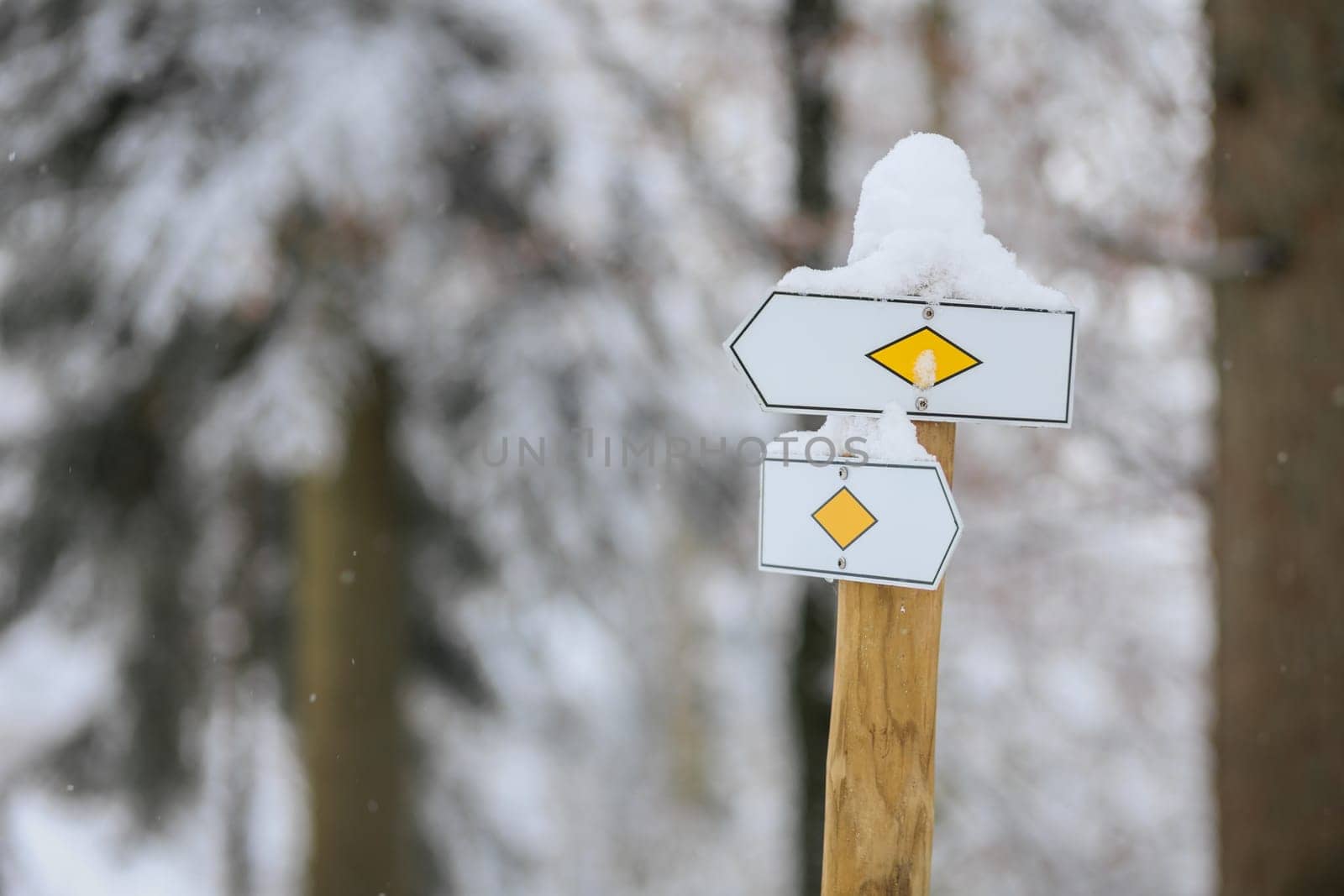 singposting of a hiking trail