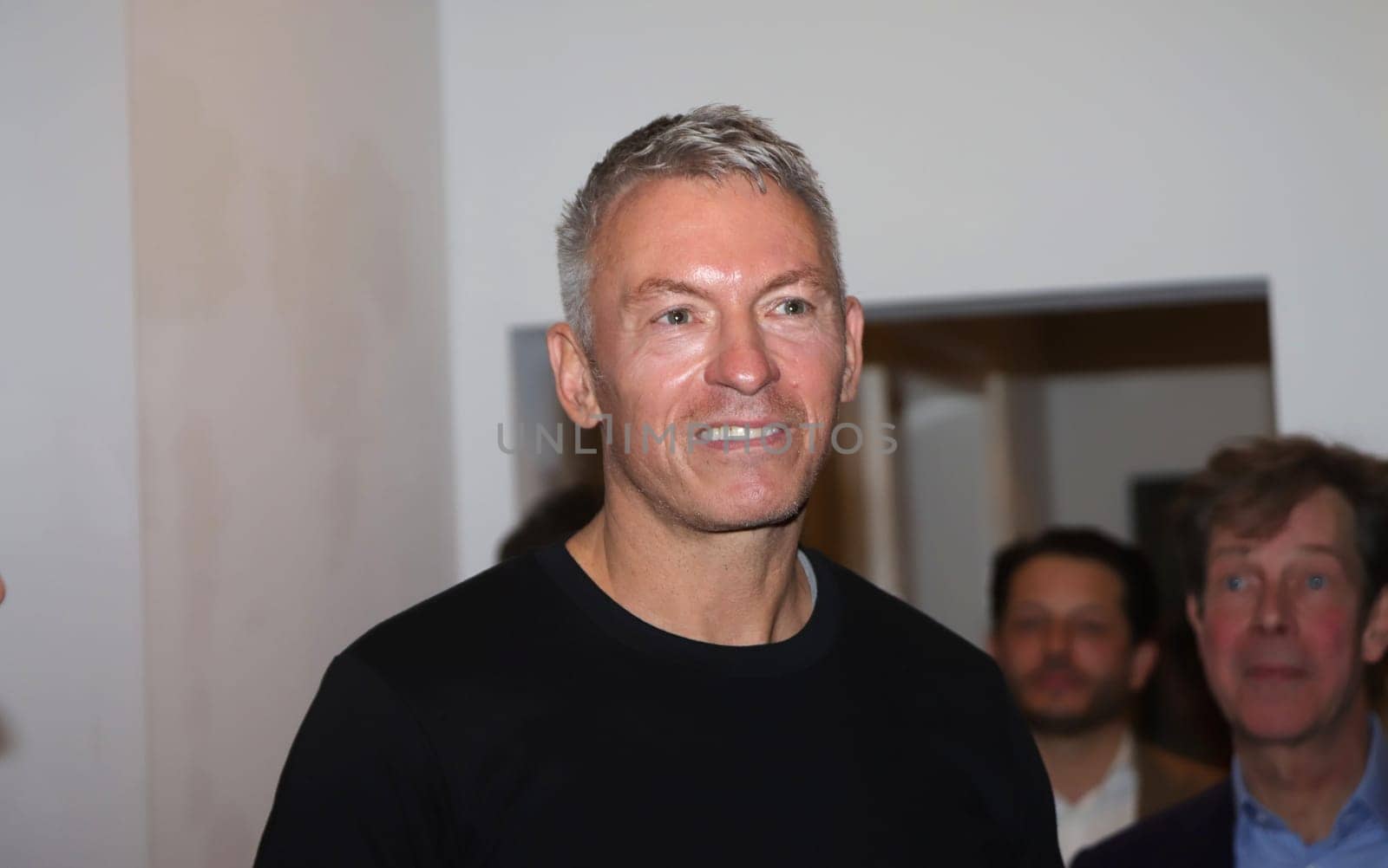 Artist Maximilian Magnus Vernissage . Exhibition of the artists   in the D1 Gallery Hamburg