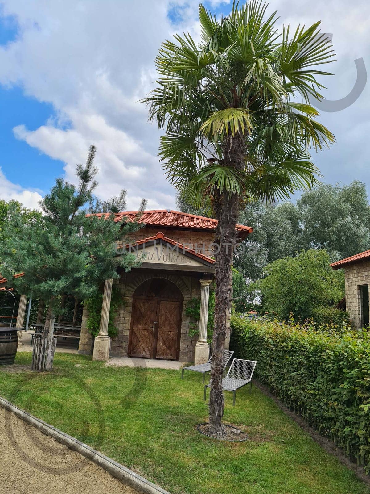 Reconstruction of a provincial villa
