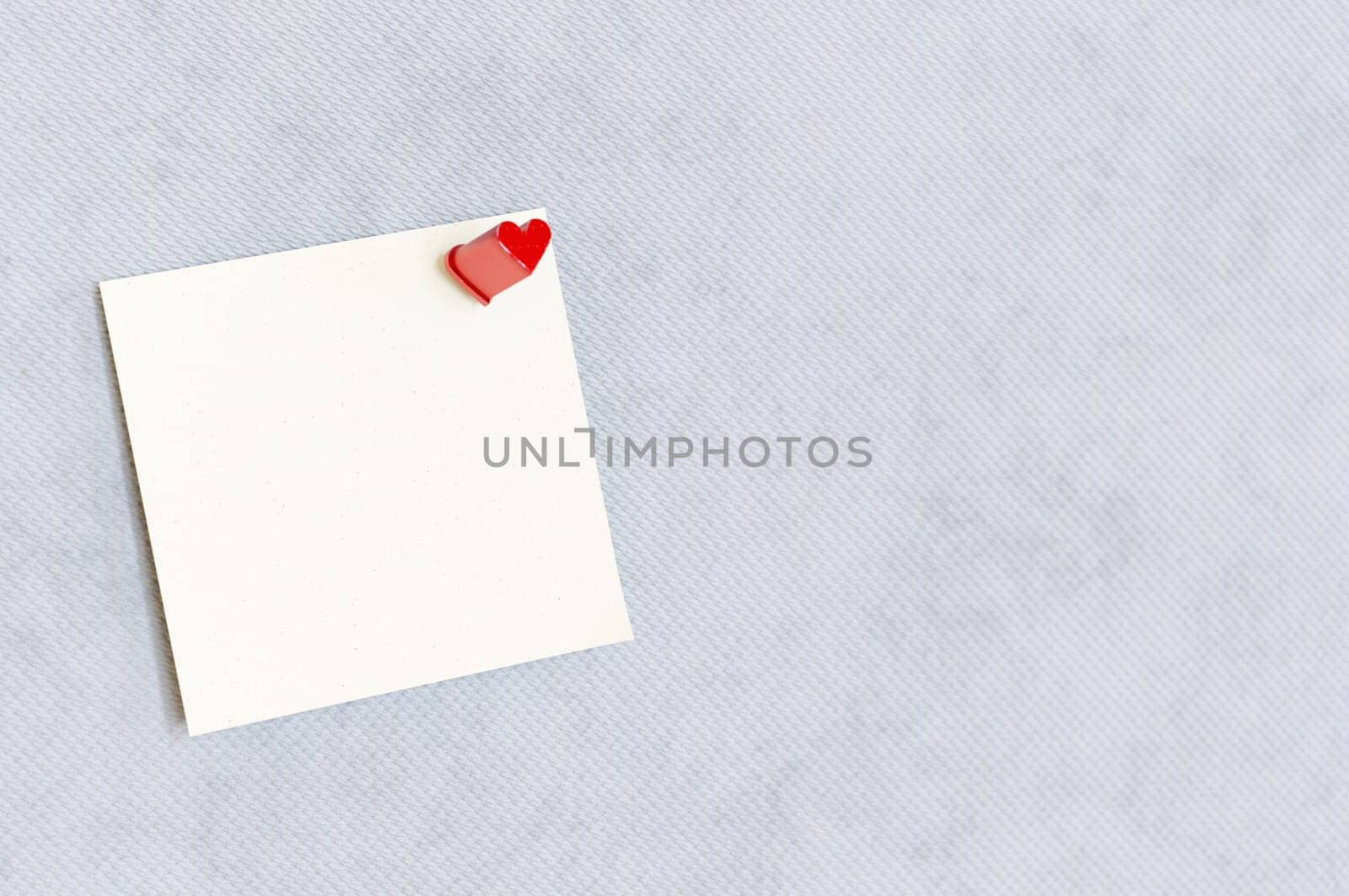 3d illustration. Blank note paper  pinned cork board. spce for text