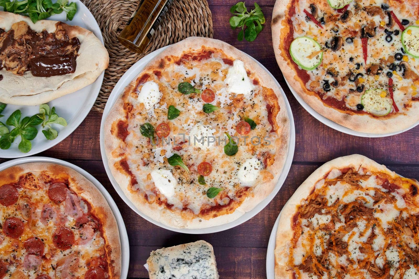 a italian pizza mediterranean food healthy composed design