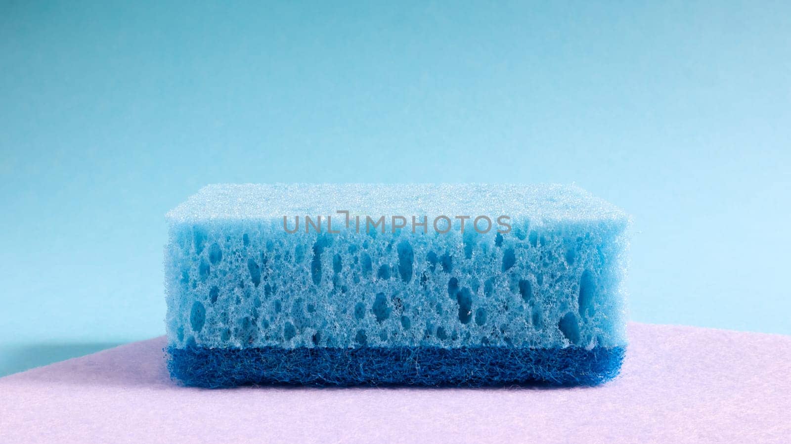 One blue sponge used to wash and erase dirt used by housewives in everyday life. They are made of porous material such as foam. Detergent retention, which allows you to spend it economically.