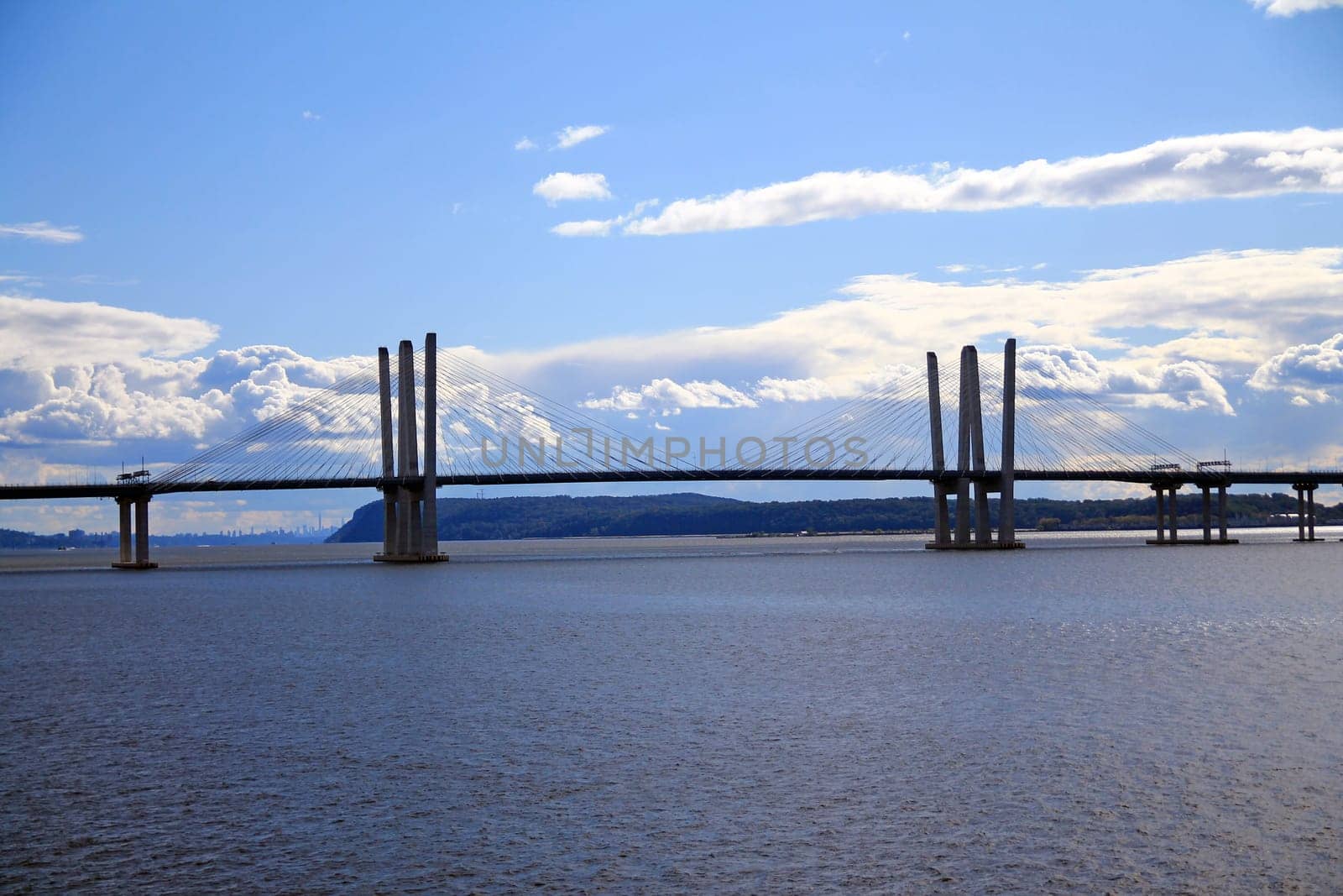 Close up of the central part of the Governator Cuomo bridge in the New York State