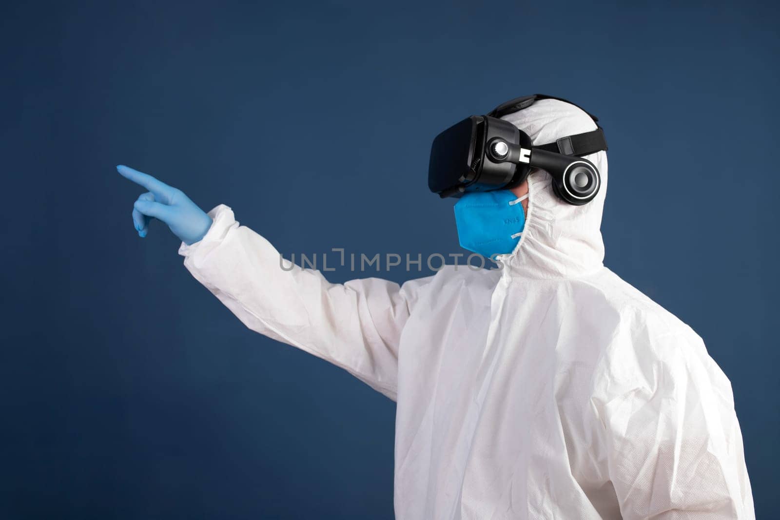 VR medicine. Doctor using virtual reality headset for medical purposes.
