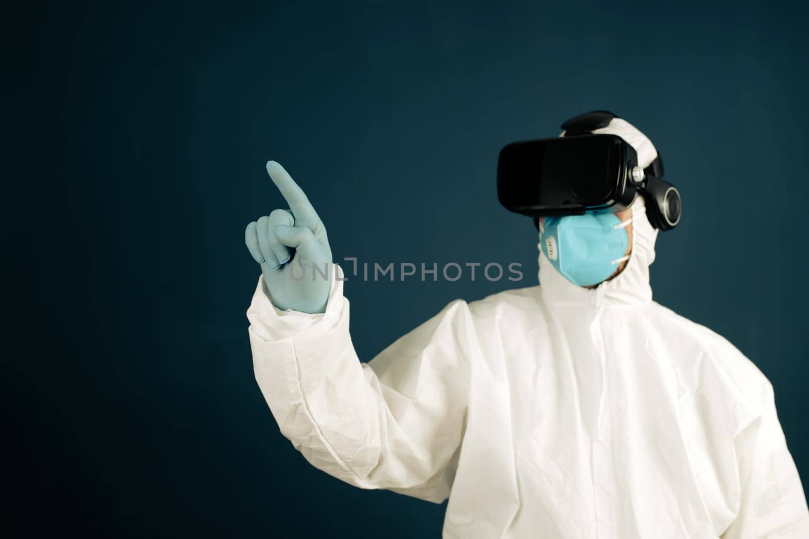 VR medicine. Doctor using virtual reality headset for medical purposes.