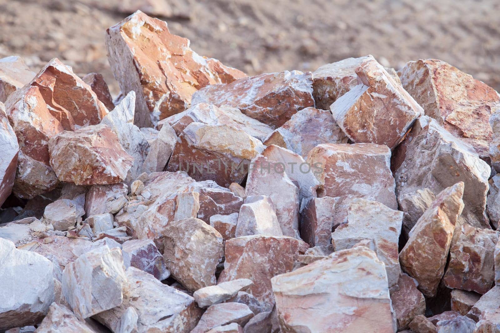 Quartzite fragments alongside mountain slope. Hornachos, Spain