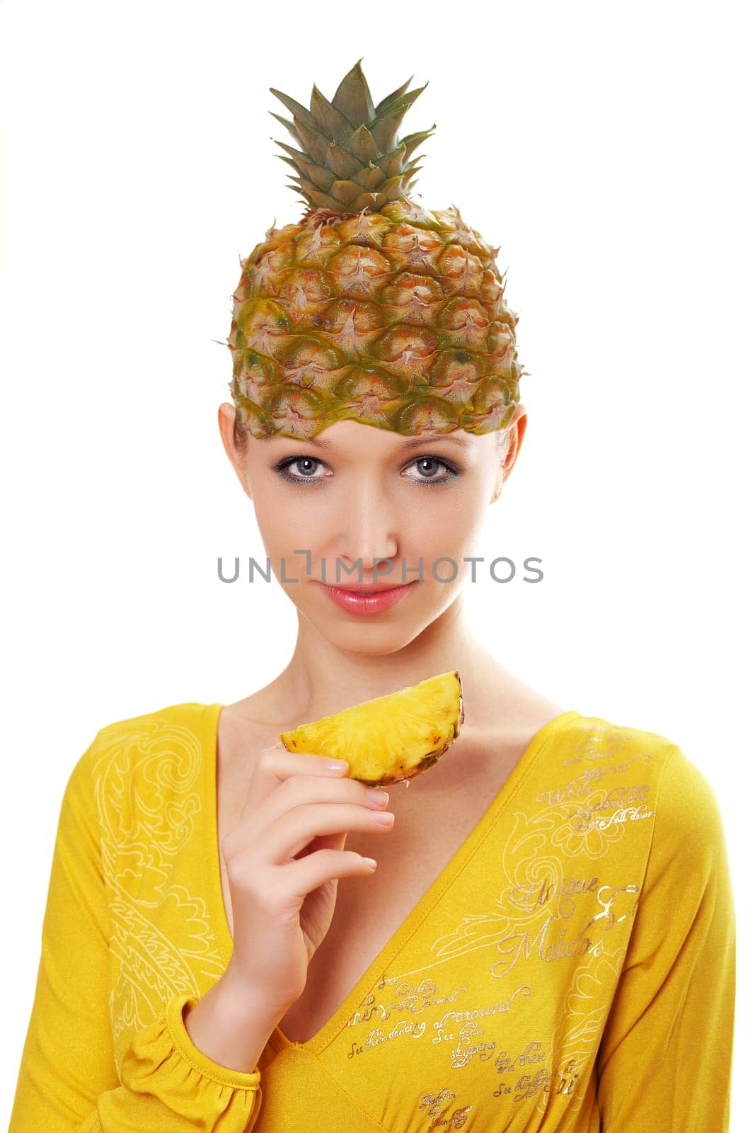 Woman with pineapple I.