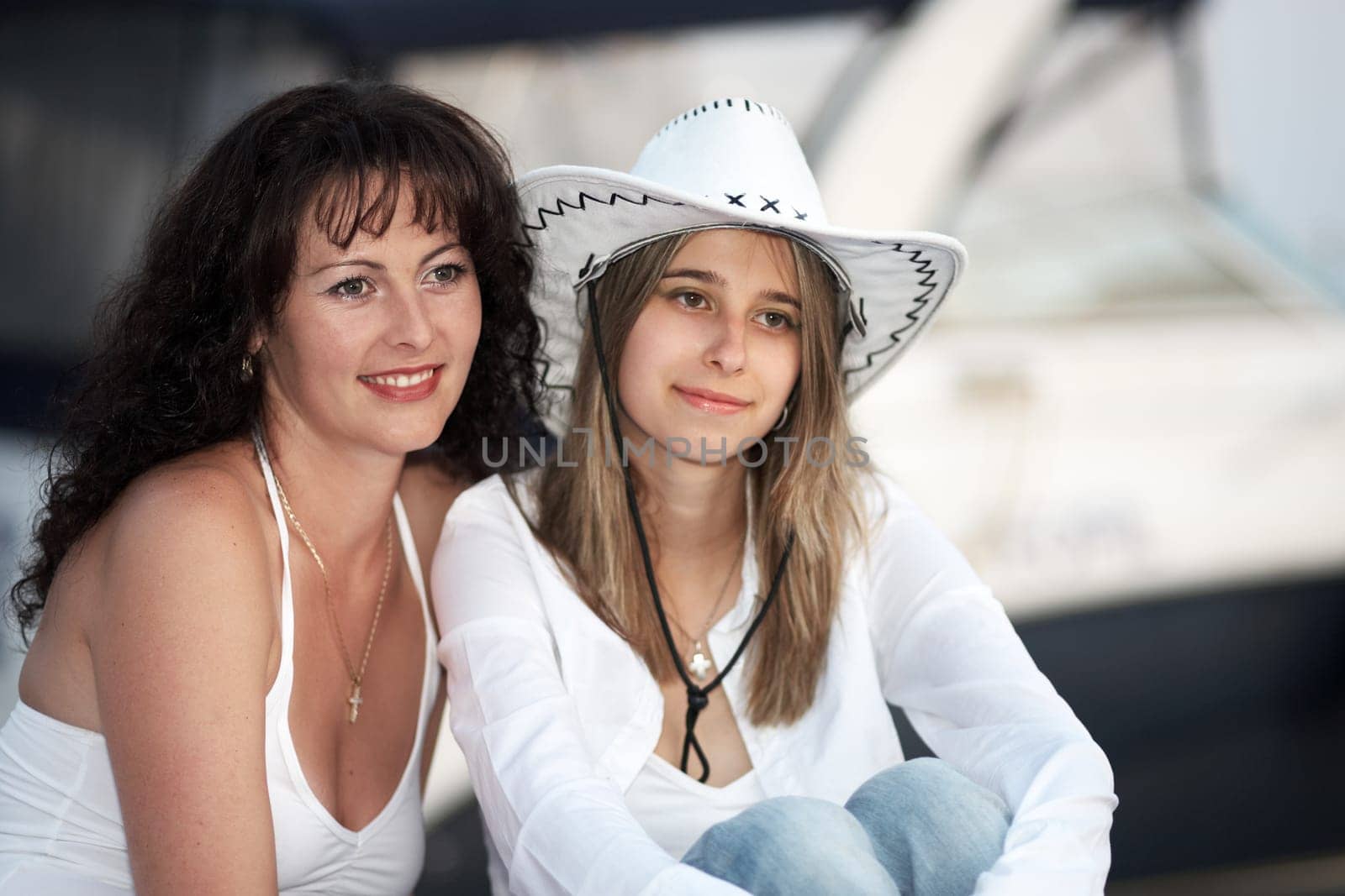 Two friends in Port II.