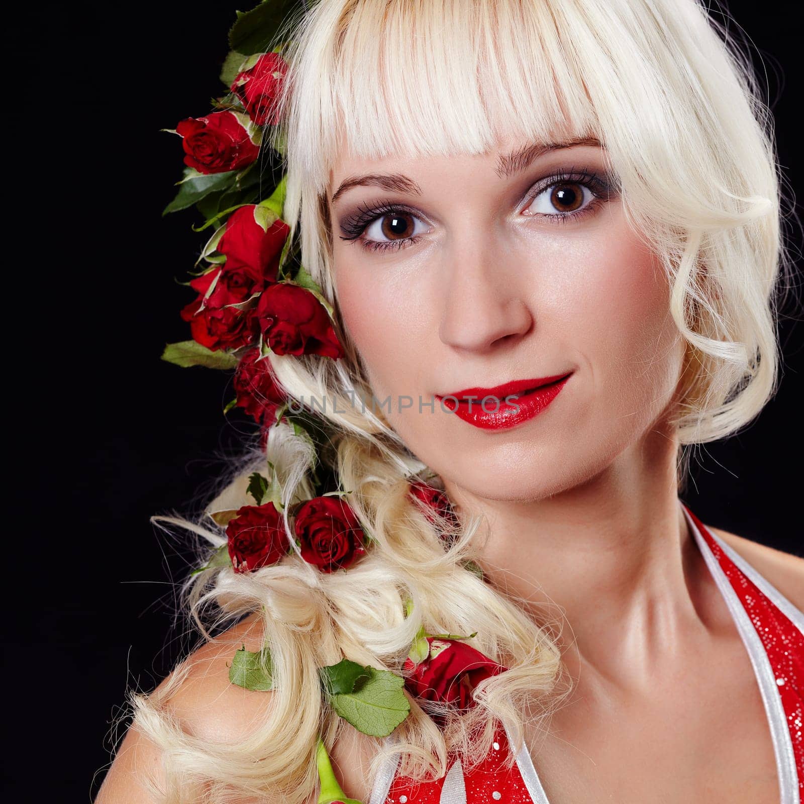Blond woman with roses in hair II.
