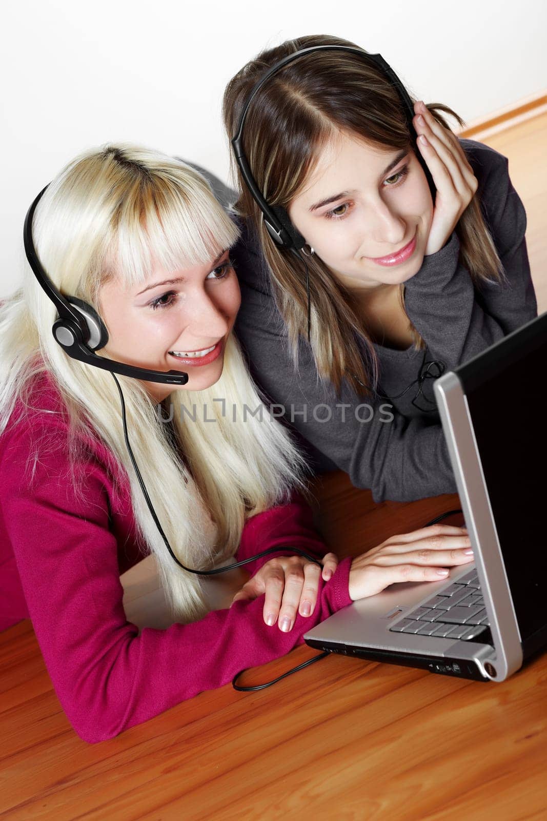 Two girls at Chaten II.