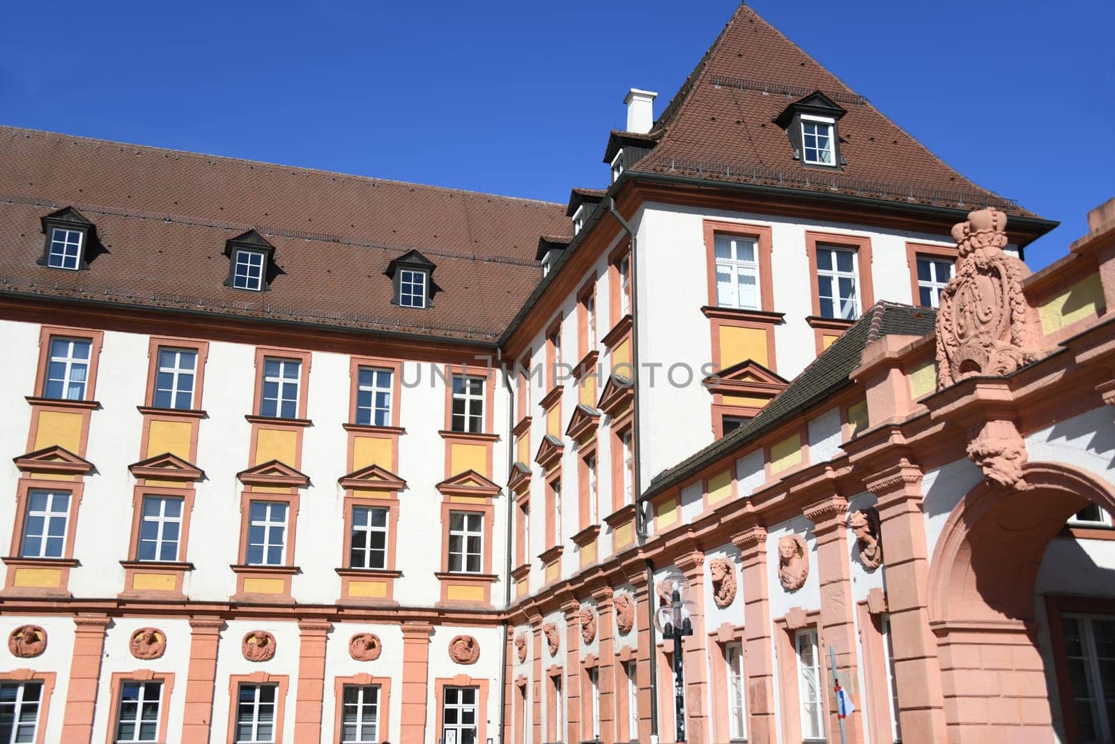 From 1603-1753,the Old Castle was the residence of the Margraves of Brandenburg-Bayreuth. It is located in the historic city center and is now home to the tax office.