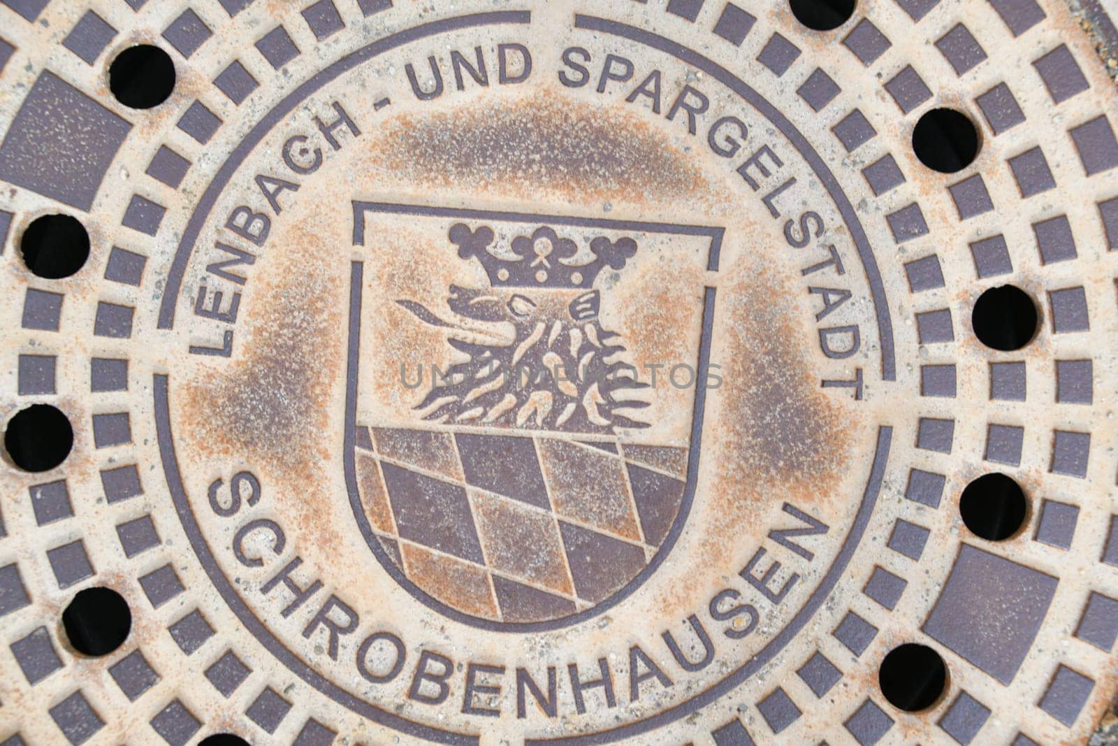 The town of Schrobenhausen is located near Ingolstadt in the Upper Bavarian district of Neuburg-Schrobenhausen. In 2031 the State Garden Show will take place there. Lenbach and asparagus town