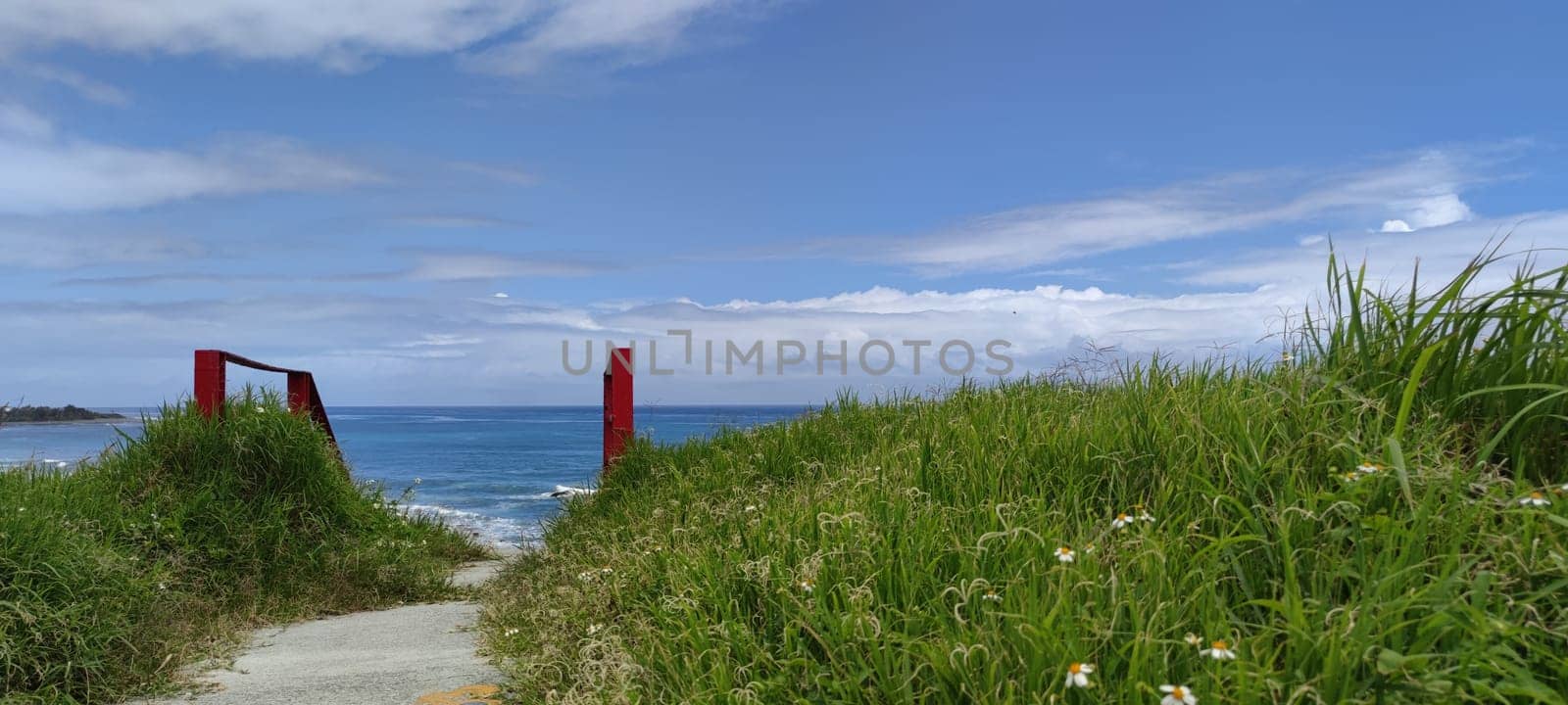 The Dulan Sea Viewing Platform, Taitung, enjoy the beautiful coastline of Taitung