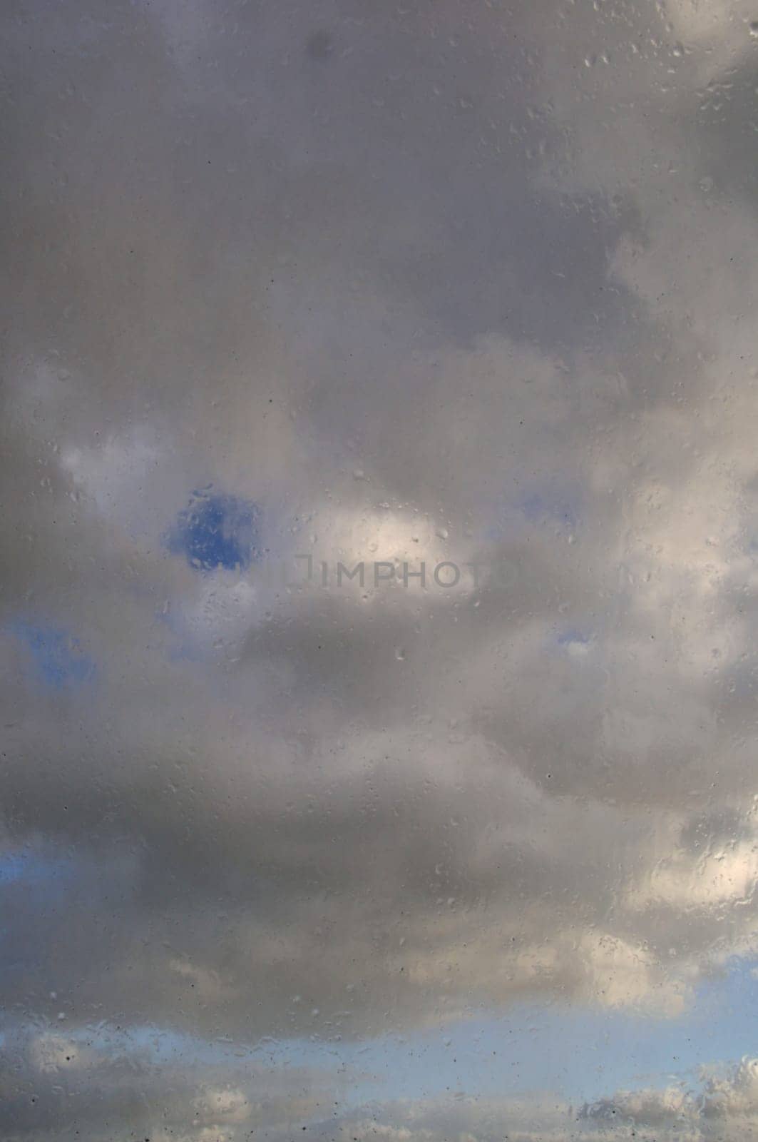 gray clouds in the sky
